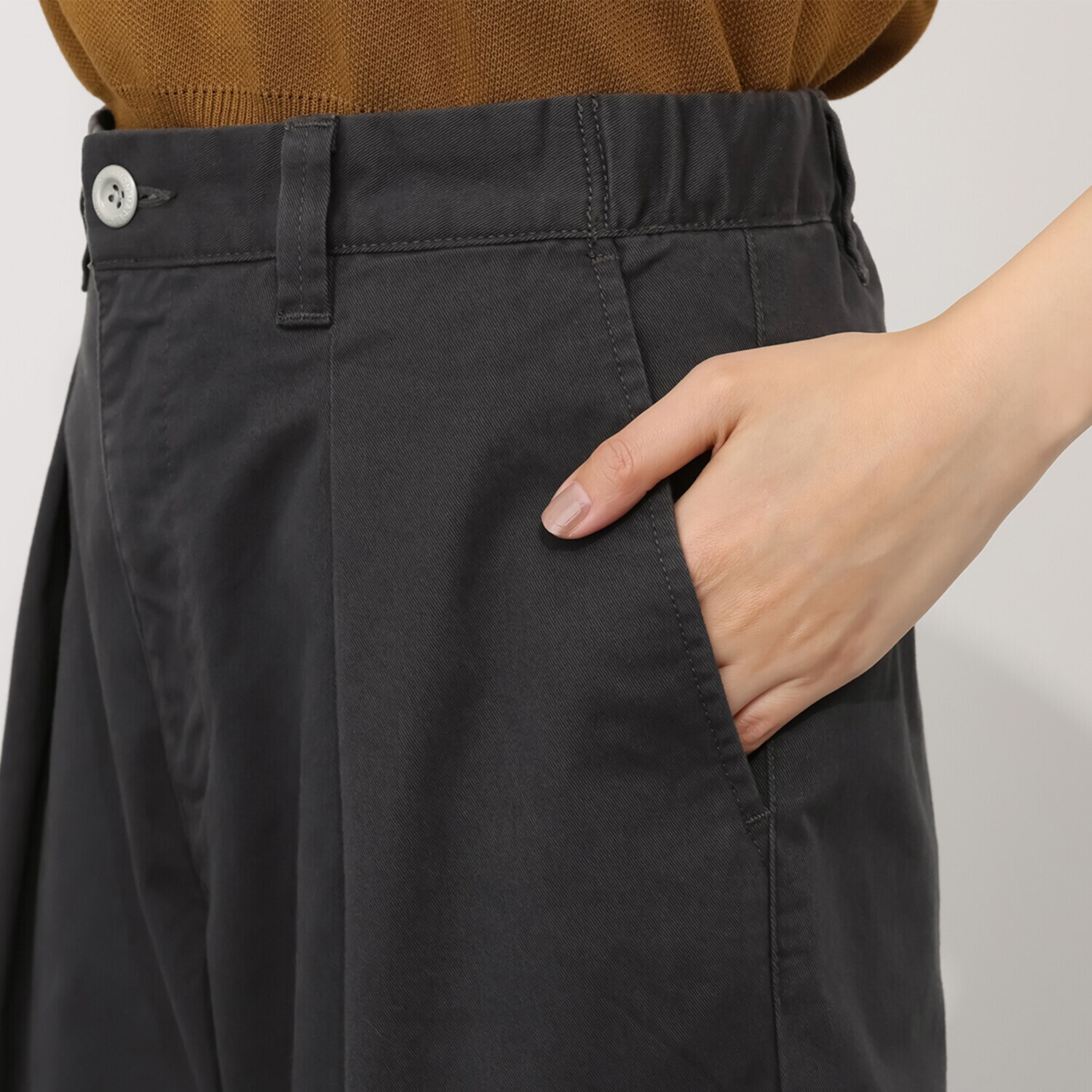 ホープナチュラル ピマコットン混 チノストレッチ タックワイドパンツ