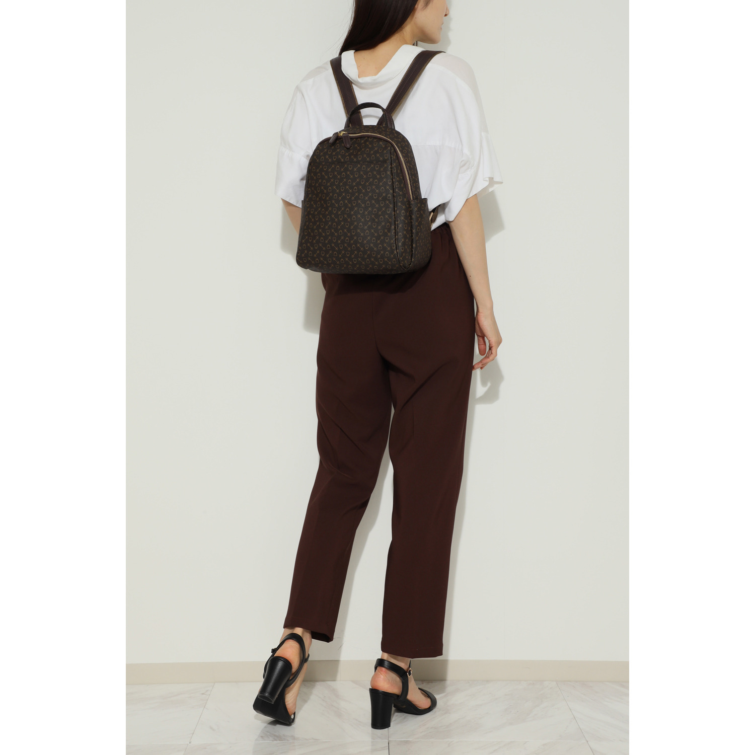 ホワイ “ホワイハーネス” リュック