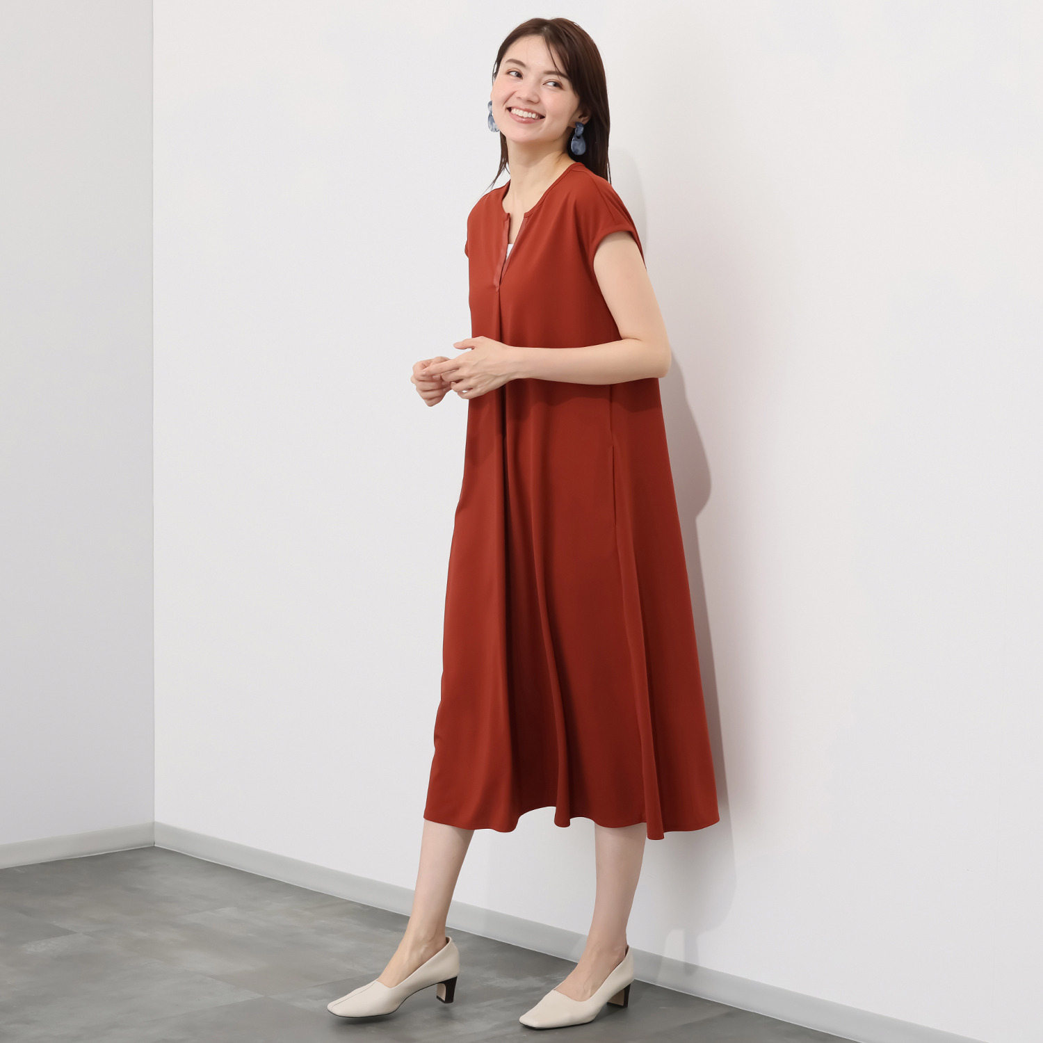 元町ゼラール うれしい機能満載！ さらさらジャージー ドレープワンピース