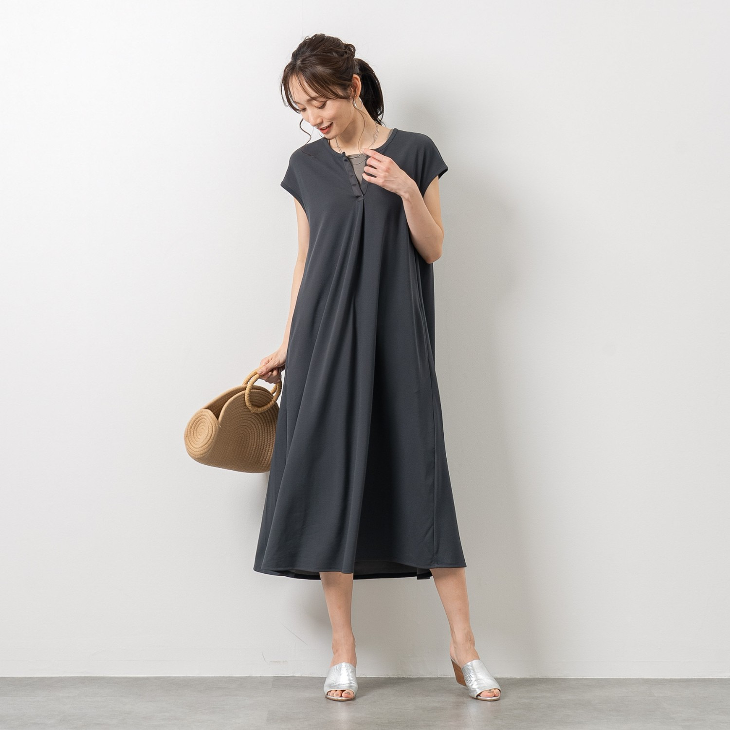 元町ゼラール うれしい機能満載！ さらさらジャージー ドレープワンピース