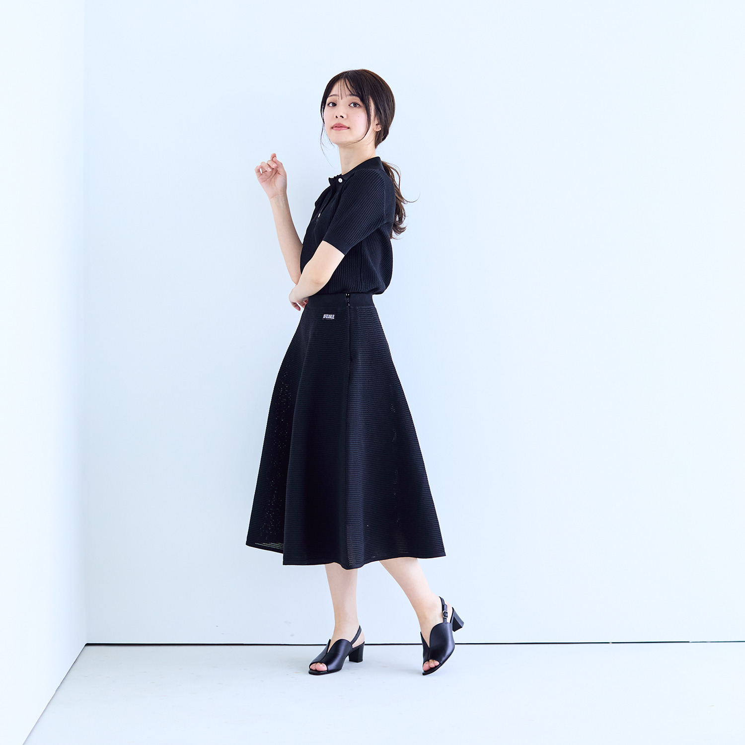 シェルシェエトワール メイドイン東京 牛革柔らか仕立て あか抜け５ｃｍヒール リリーカットサンダル