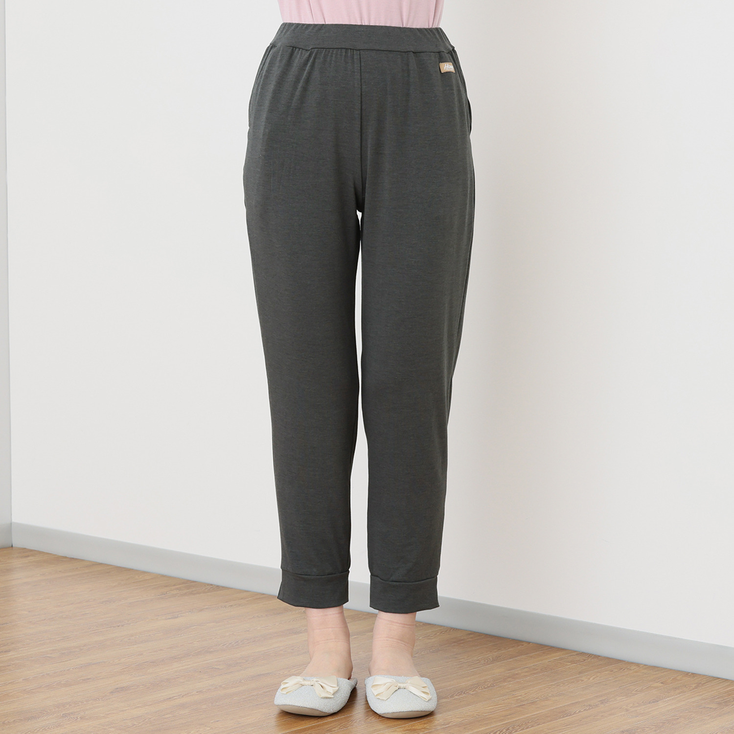 ホーム　バイ テンピュール ６種の鉱物を配合した なめらか素材 ルームウェア上下セット