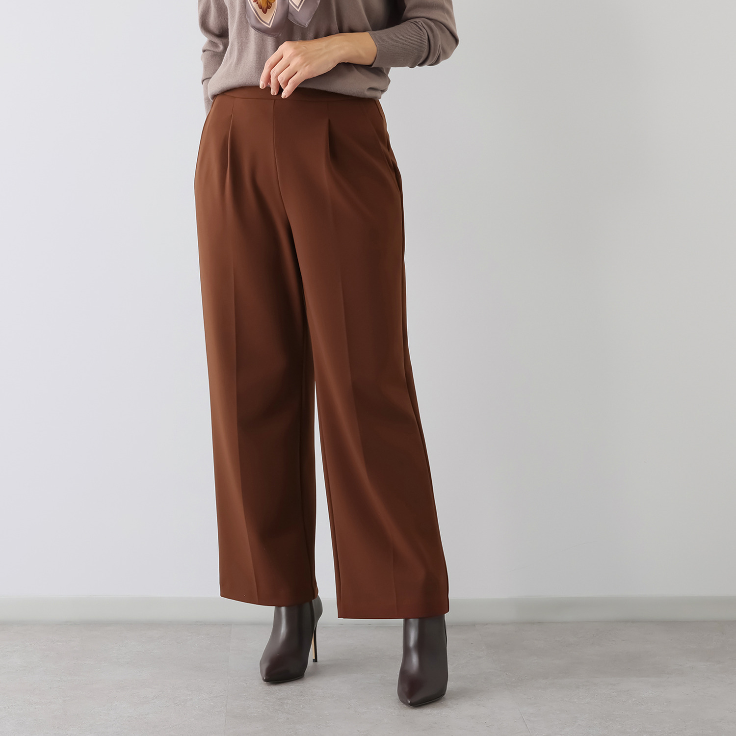 上質ごこち ボナンザ（Ｒ） センタープレス スタイリッシュ ワイドパンツ