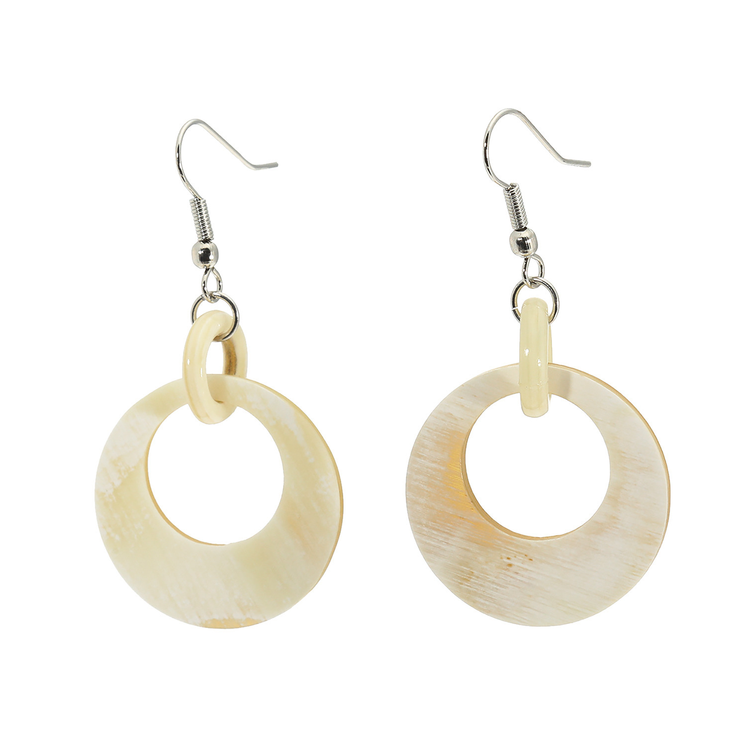 ミル・レーヴ 水牛 ラウンドデザイン ピアス／イヤリング