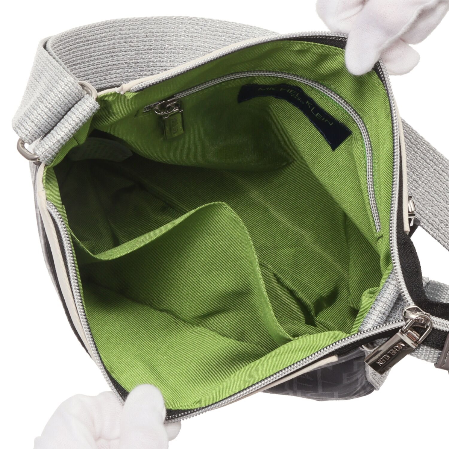 ミッシェル　クラン はっ水 ホットエンボス 縦ショルダーバッグ