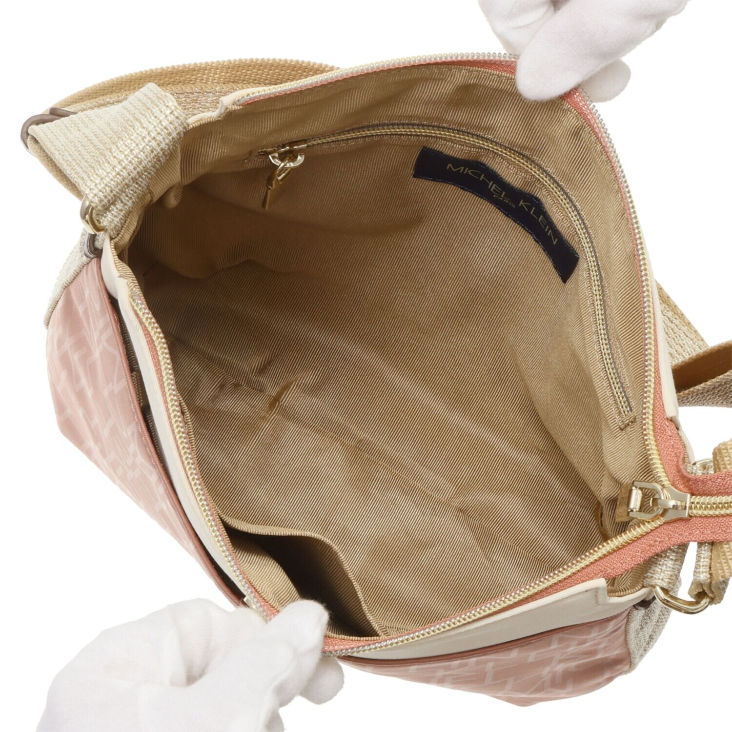 ミッシェル　クラン はっ水 ホットエンボス 縦ショルダーバッグ