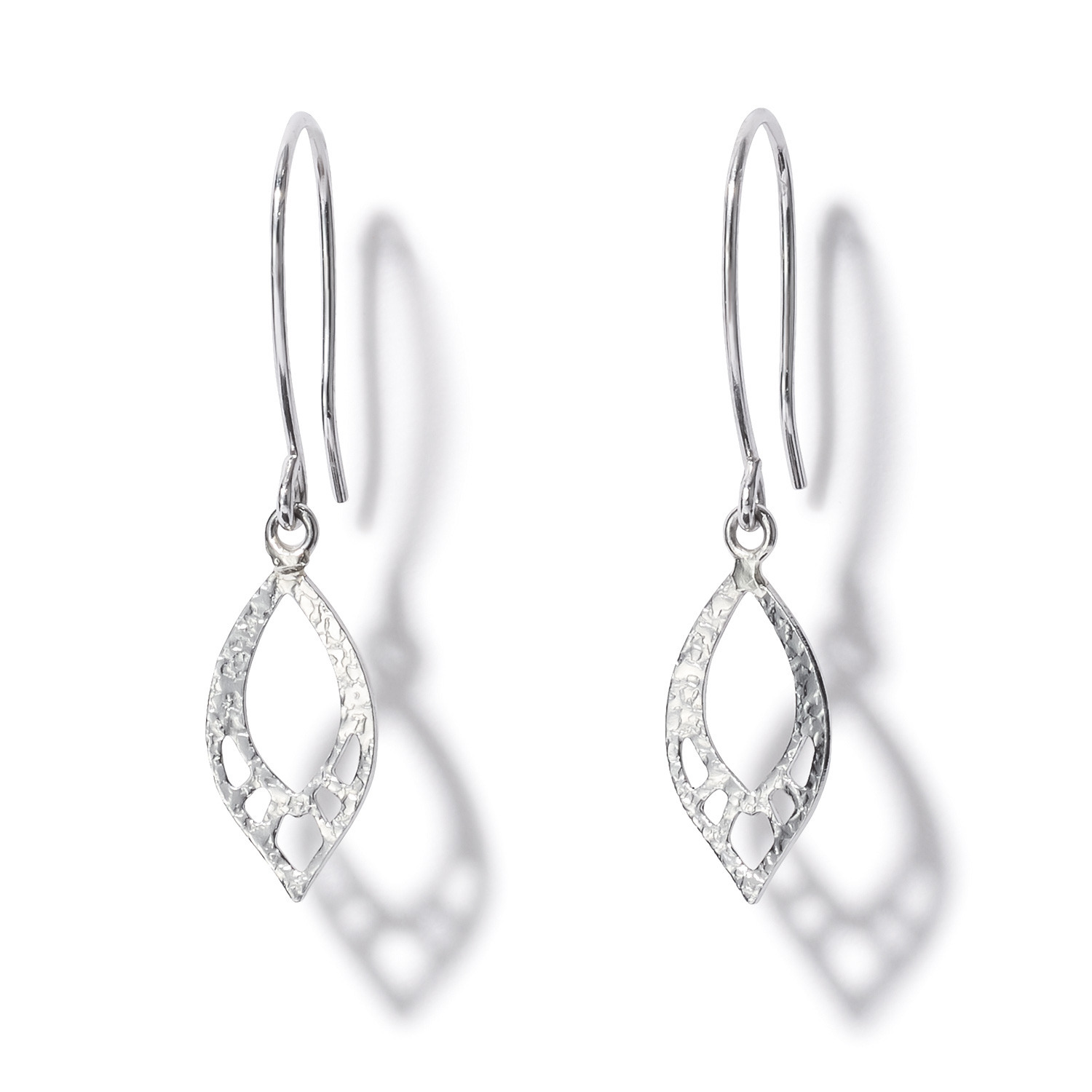 エムイー・ブリランテ プラチナ９００ オープンリーフ 透かしフックピアス