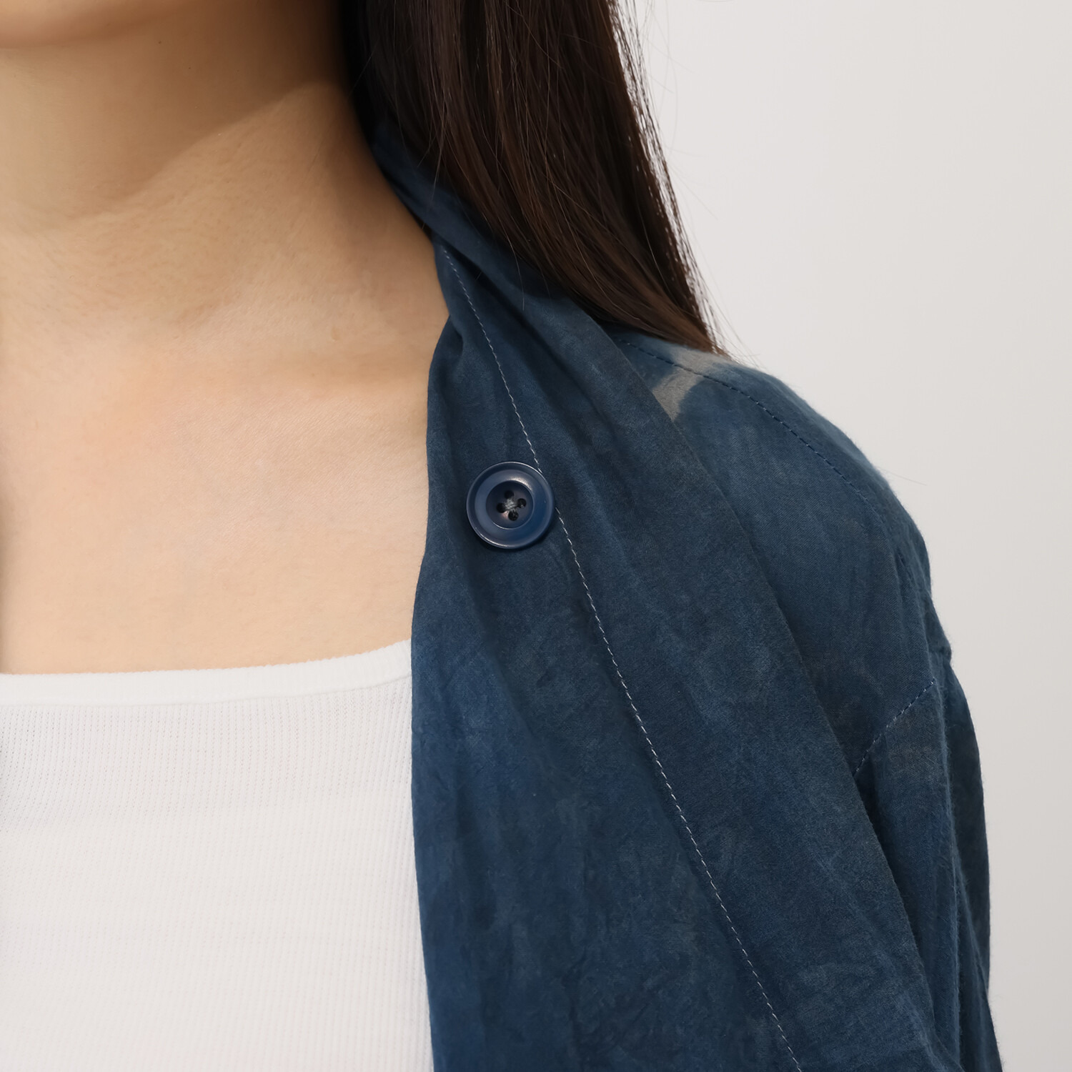 イロフシ 手染めの一点もの 独自の藍墨による絞り染め 藍墨日輪コットン まといカーディガン