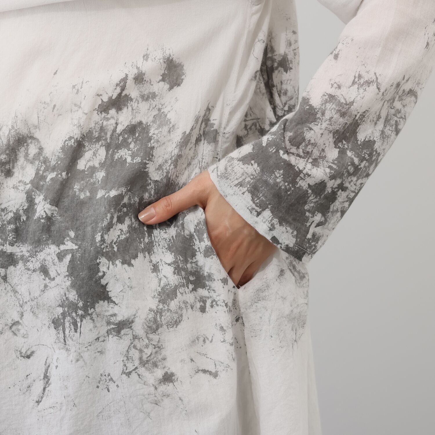 イロフシ 手染めの一点もの 芸術的な遊墨染め 遊墨コットン まといカーディガン