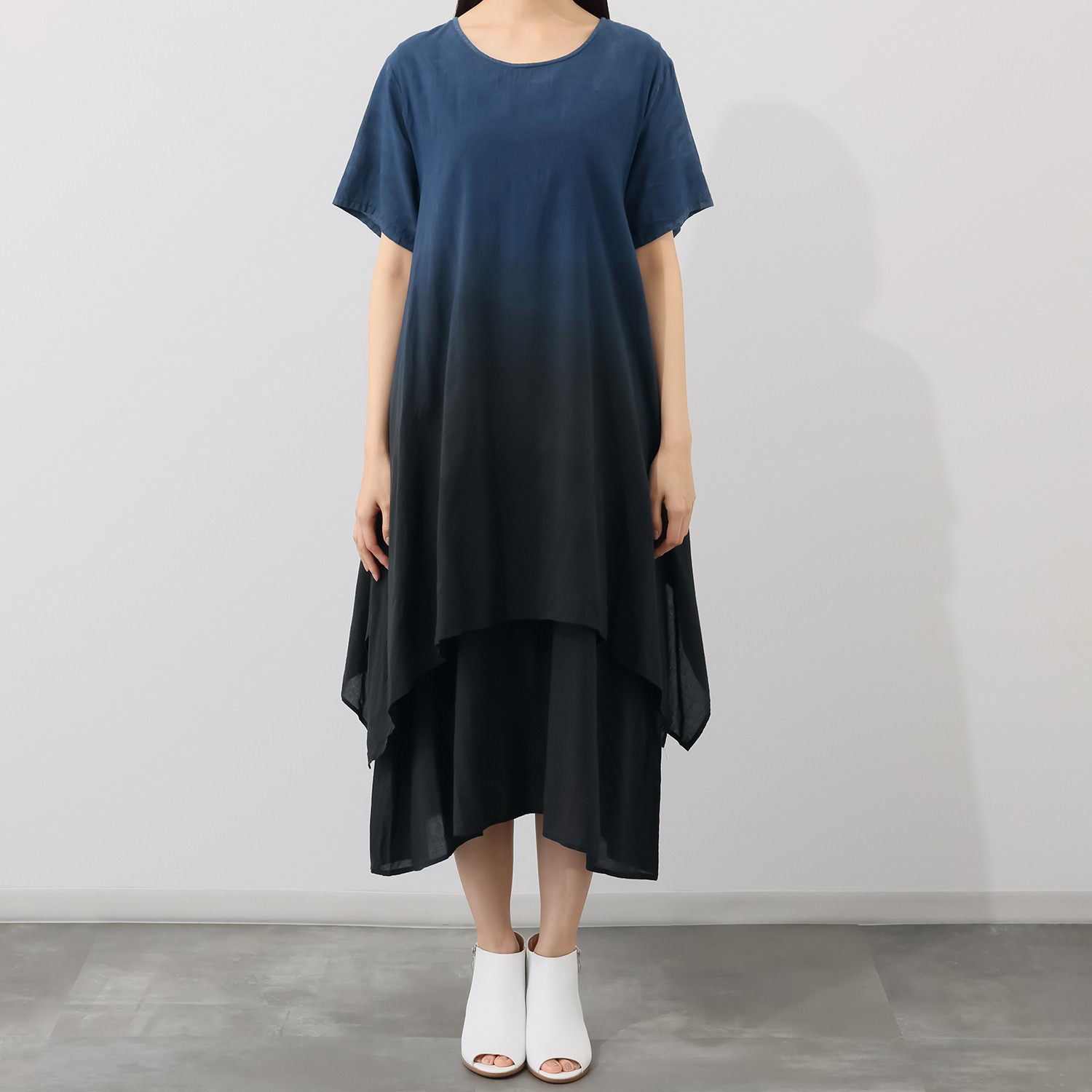 イロフシ 手染めの一点もの 芸術的なグラデーションで 夜明けの空を表現 黒藍グラデ東雲ワンピース