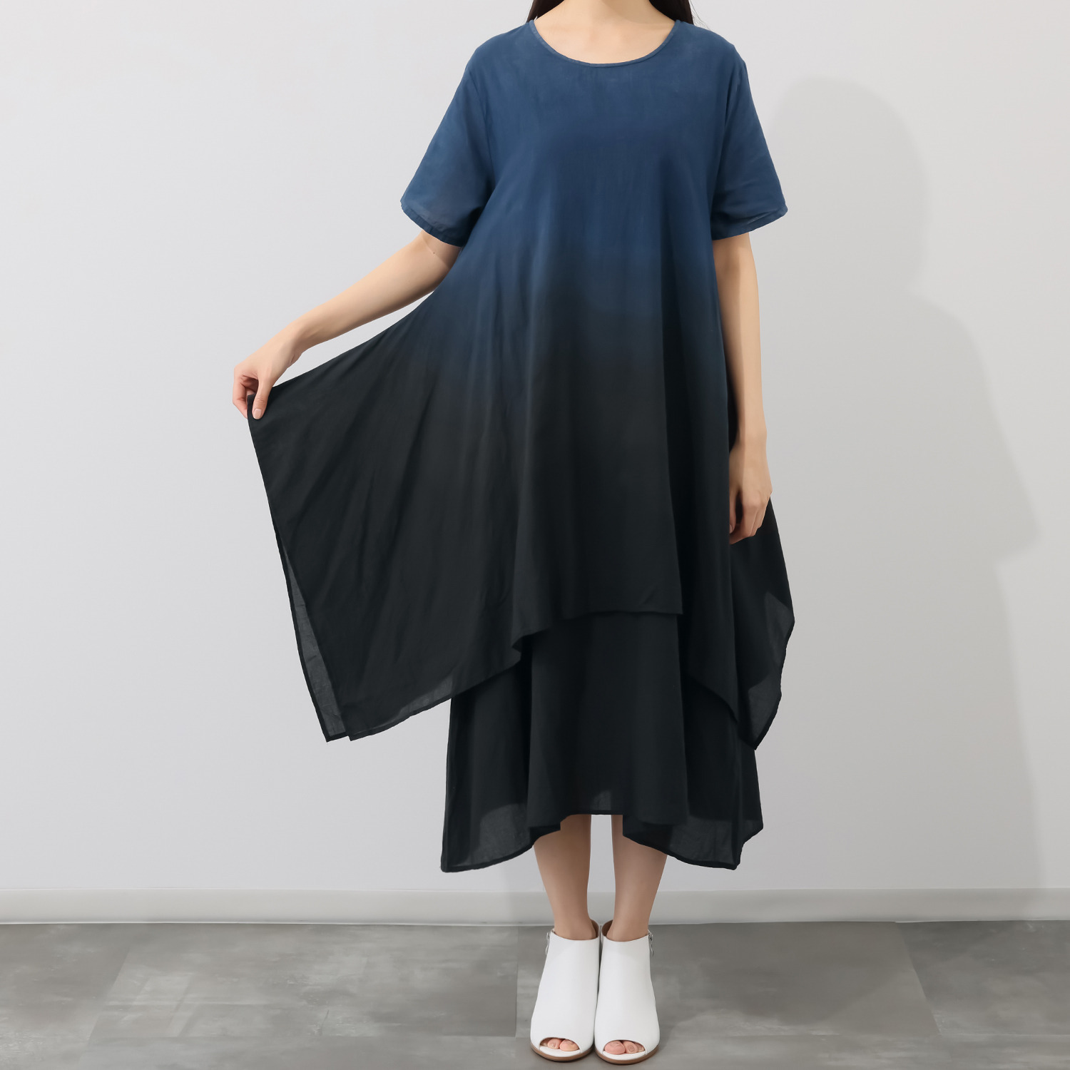 イロフシ 手染めの一点もの 芸術的なグラデーションで 夜明けの空を表現 黒藍グラデ東雲ワンピース