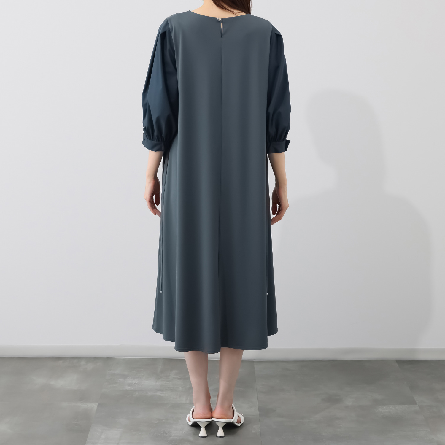 リサリサ ジョーゼット風 袖コンシャス デザインワンピース