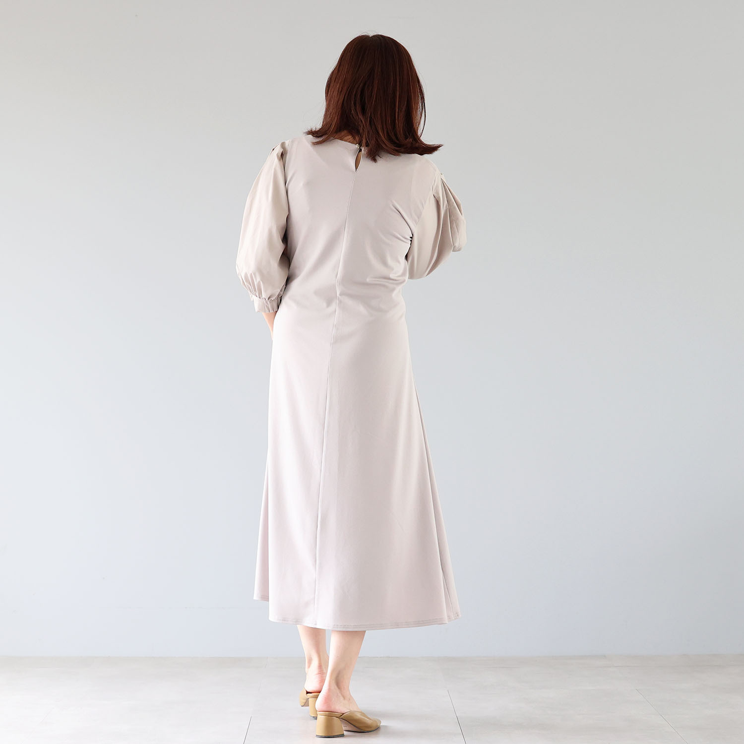 リサリサ ジョーゼット風 袖コンシャス デザインワンピース