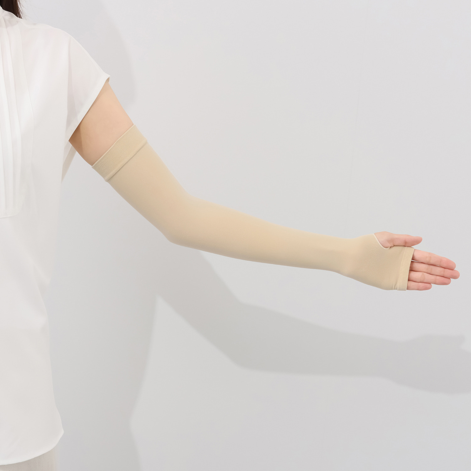 福助 日本製 ＵＶカット・接触冷感 キシリトール加工 ひんやり伸び〜る アームカバー ＜色白肌用＞