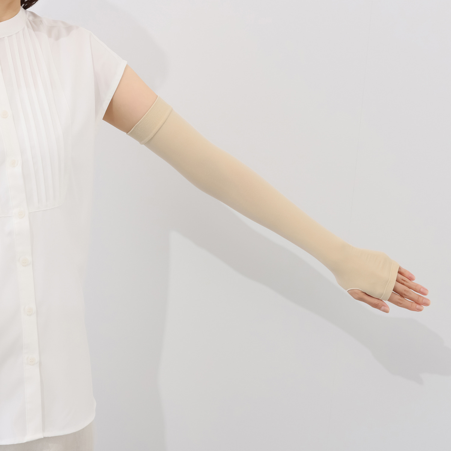 福助 日本製 ＵＶカット・接触冷感 キシリトール加工 ひんやり伸び〜る アームカバー ＜色白肌用＞