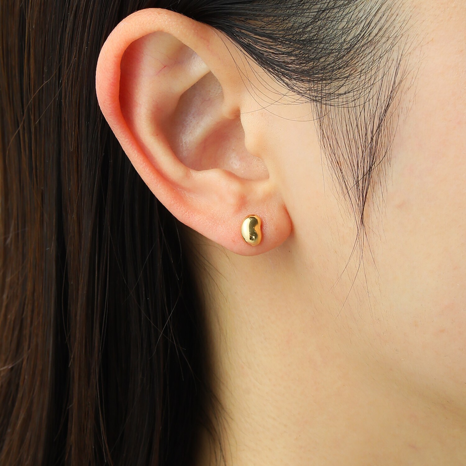 エムイー・ブリランテ １８Ｋ まめピアス