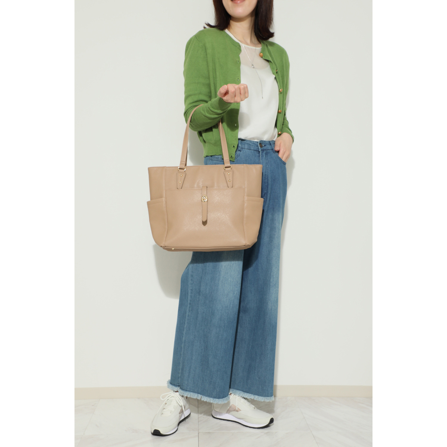 ラルジュ ポケットいっぱい！ ヒネリ金具付 Ａ４トートバッグ