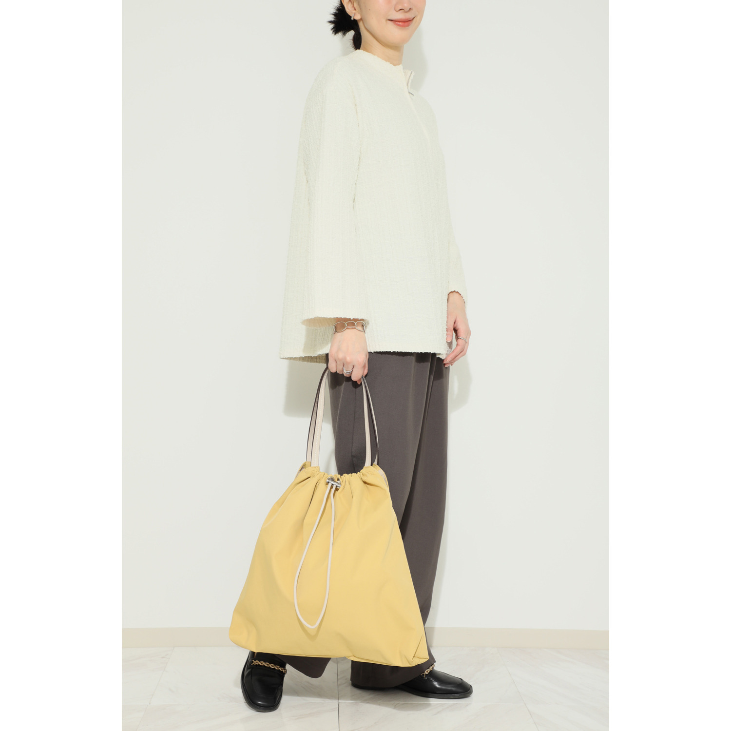 ラルジュ 巾着風 軽量Ａ４トートバッグ