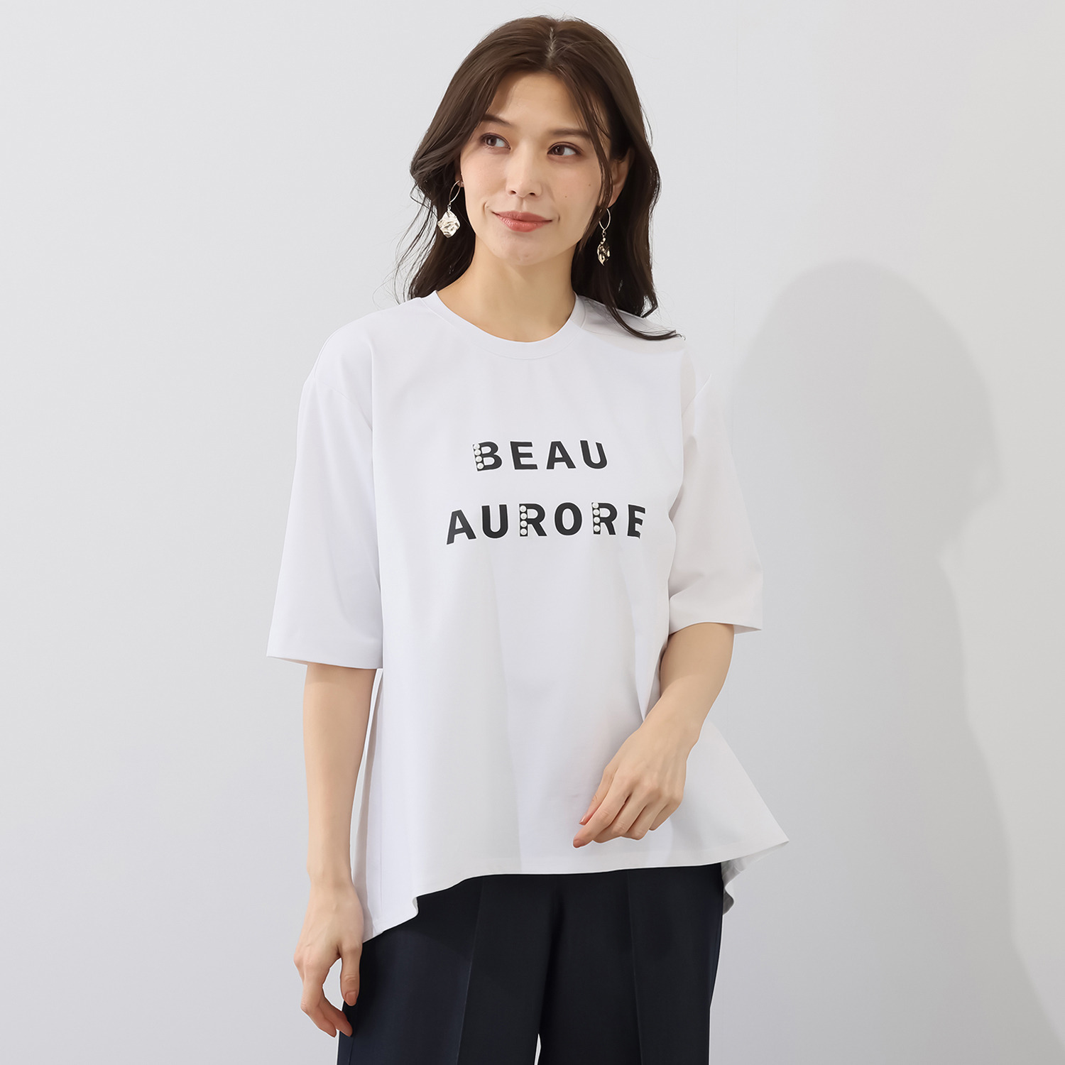 イシカワラボ★ヒトミ ソフトポンチ オーロラシルエット ロゴプリント プルオーバー