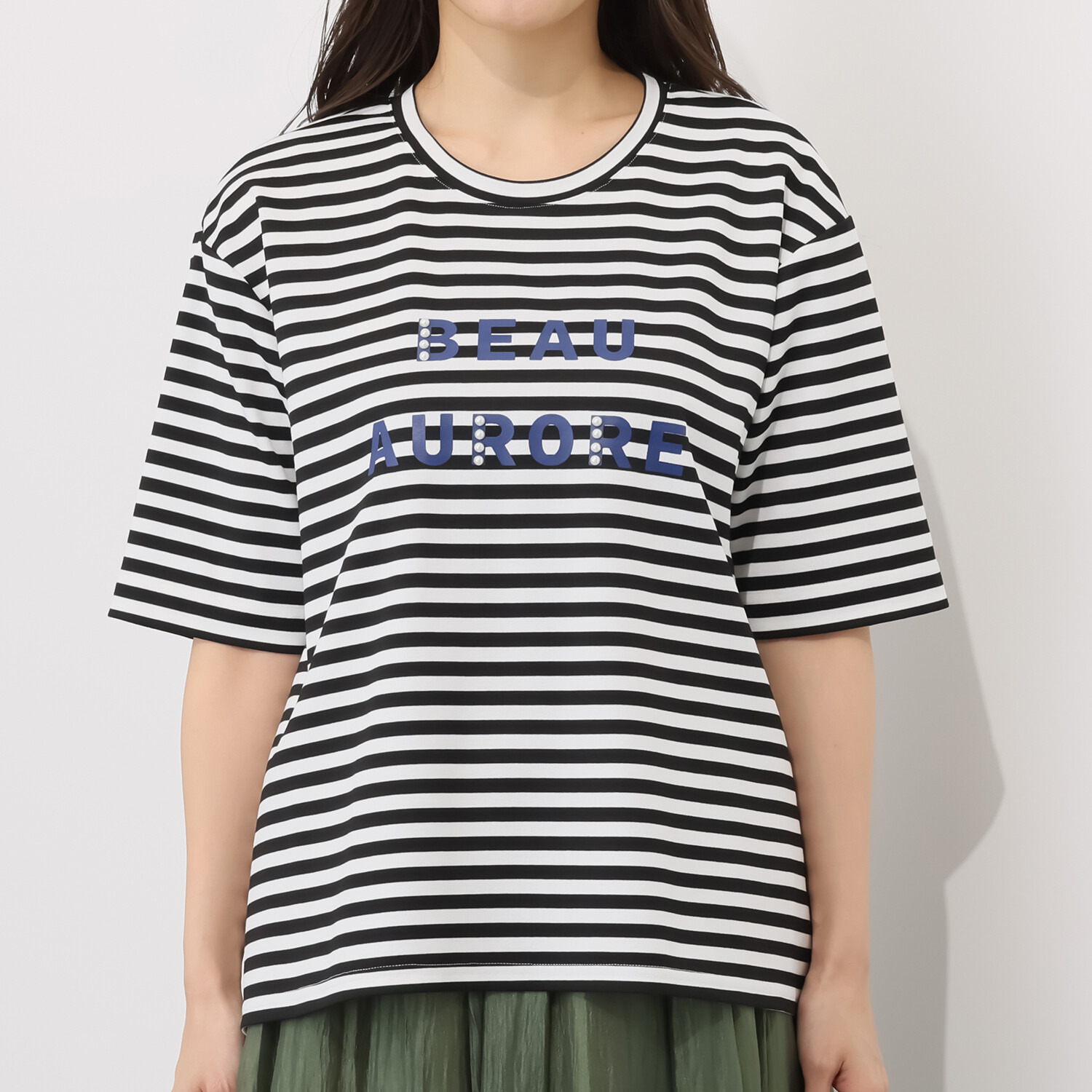 イシカワラボ★ヒトミ ソフトポンチ オーロラシルエット ロゴプリント プルオーバー