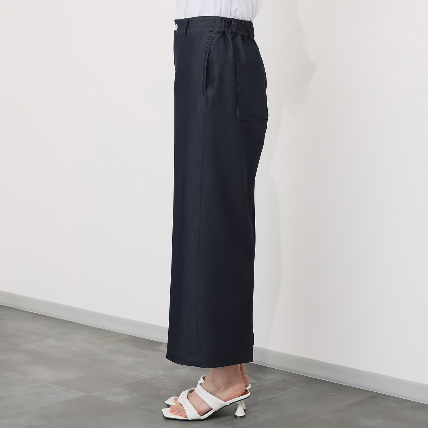 イシカワラボ★ヒトミ デニム調ストレッチツイル 上品見え セミワイドパンツ