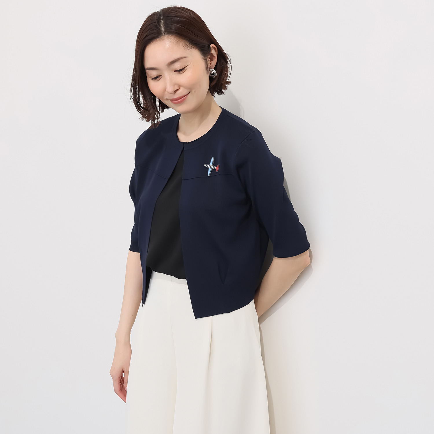 ブルーコレクション 飛行機バッジ付 七分袖 きれいめデザイン ニットカーディガン