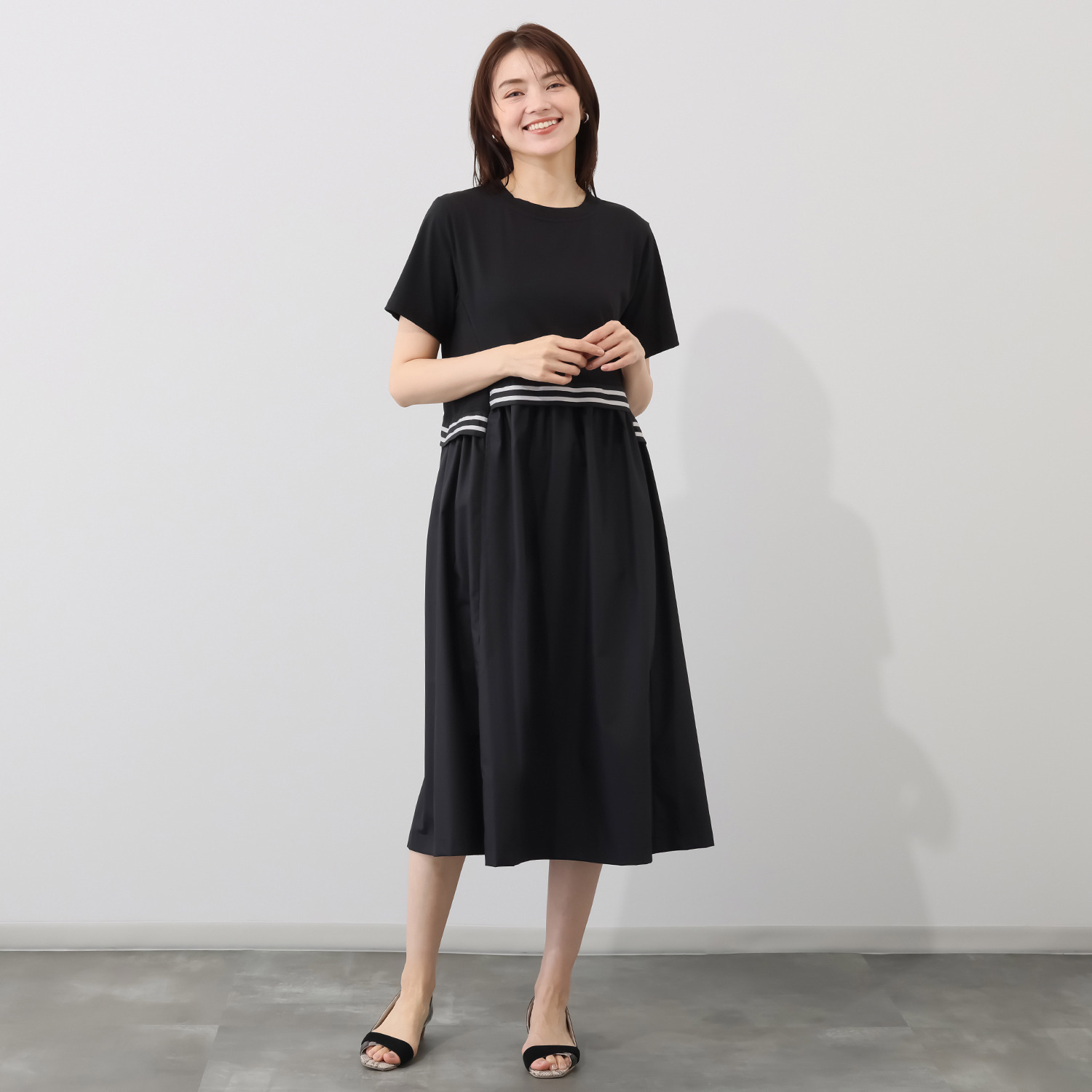 ラヴィーコンフォート 接触冷感 ラインアクセント 異素材ＭＩＸ モードでガーリーな 大人が好きなワンピース