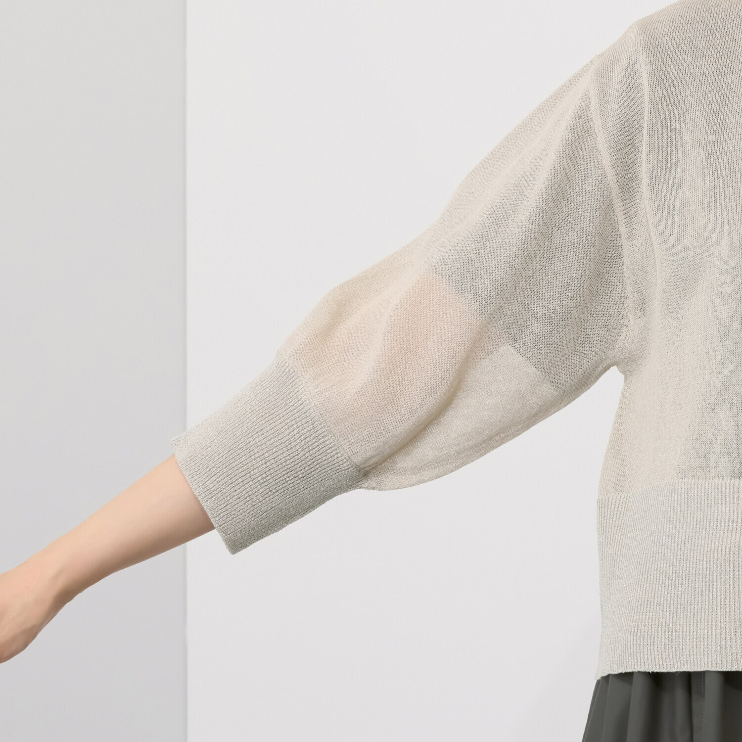 ラヴィーコンフォート ラメアクセント 袖コンシャスな ゴージャスカーディガン