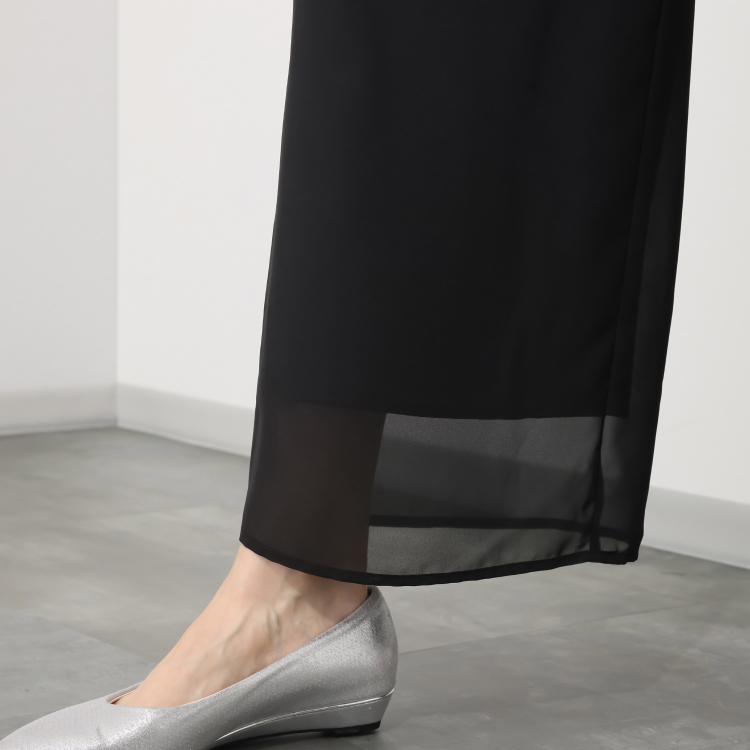 ボンボン・エ・ショコラ エアリーシフォンパンツ