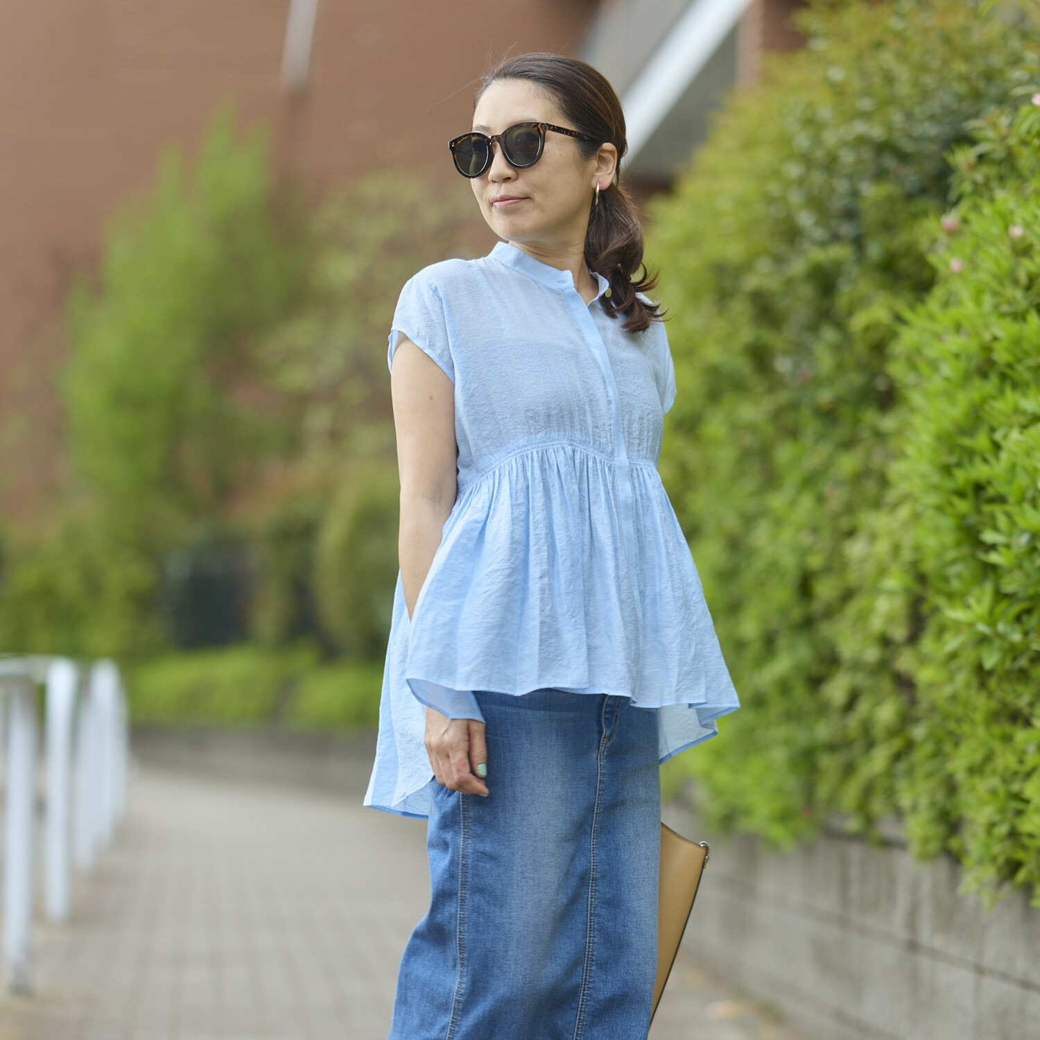 チーロ 接触冷感 涼やかなシアーペプラム ギャザーブラウス