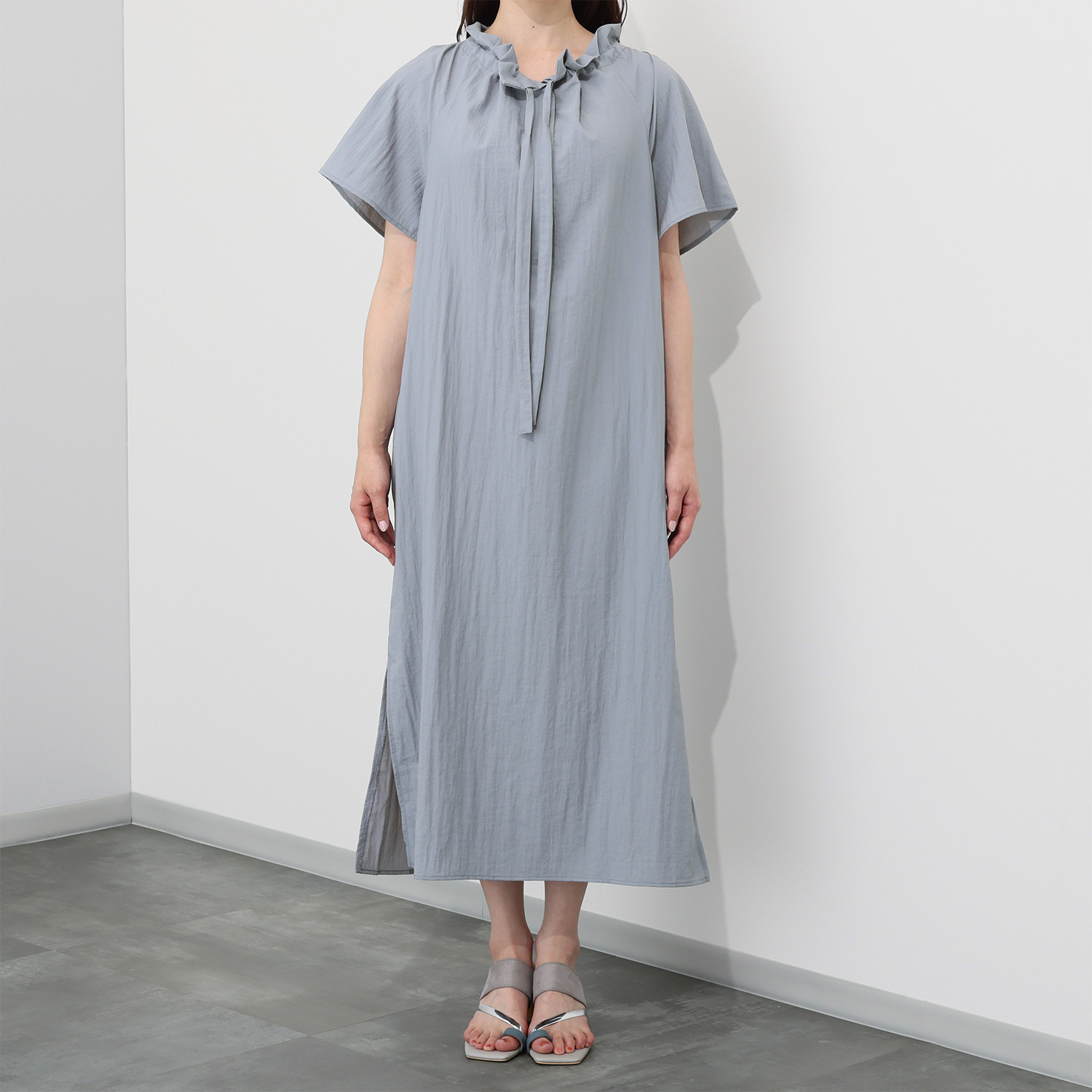 チーロ 接触冷感 スタイルアップ フリルギャザー ワンピース