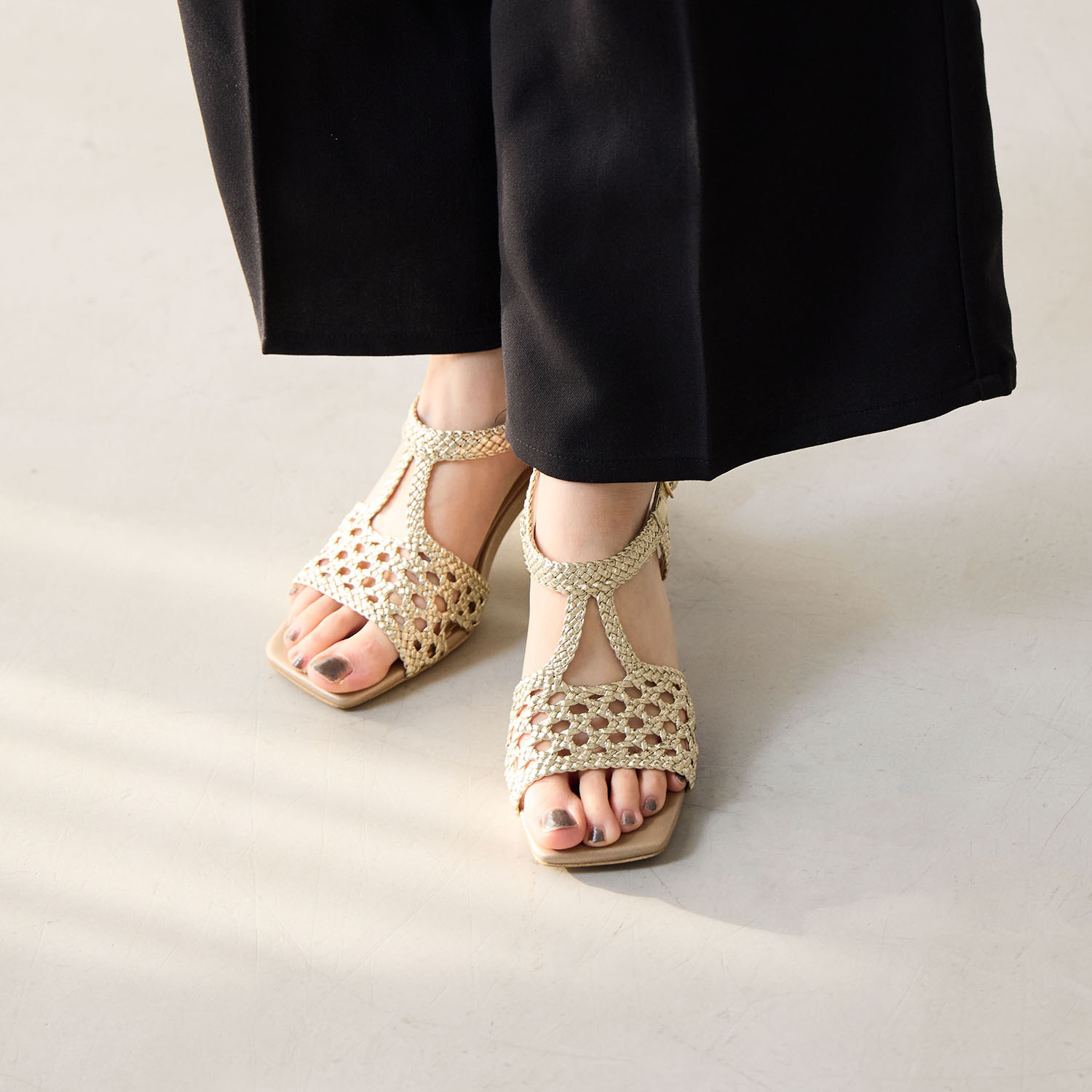 卑弥呼 ソフトメッシュサンダル