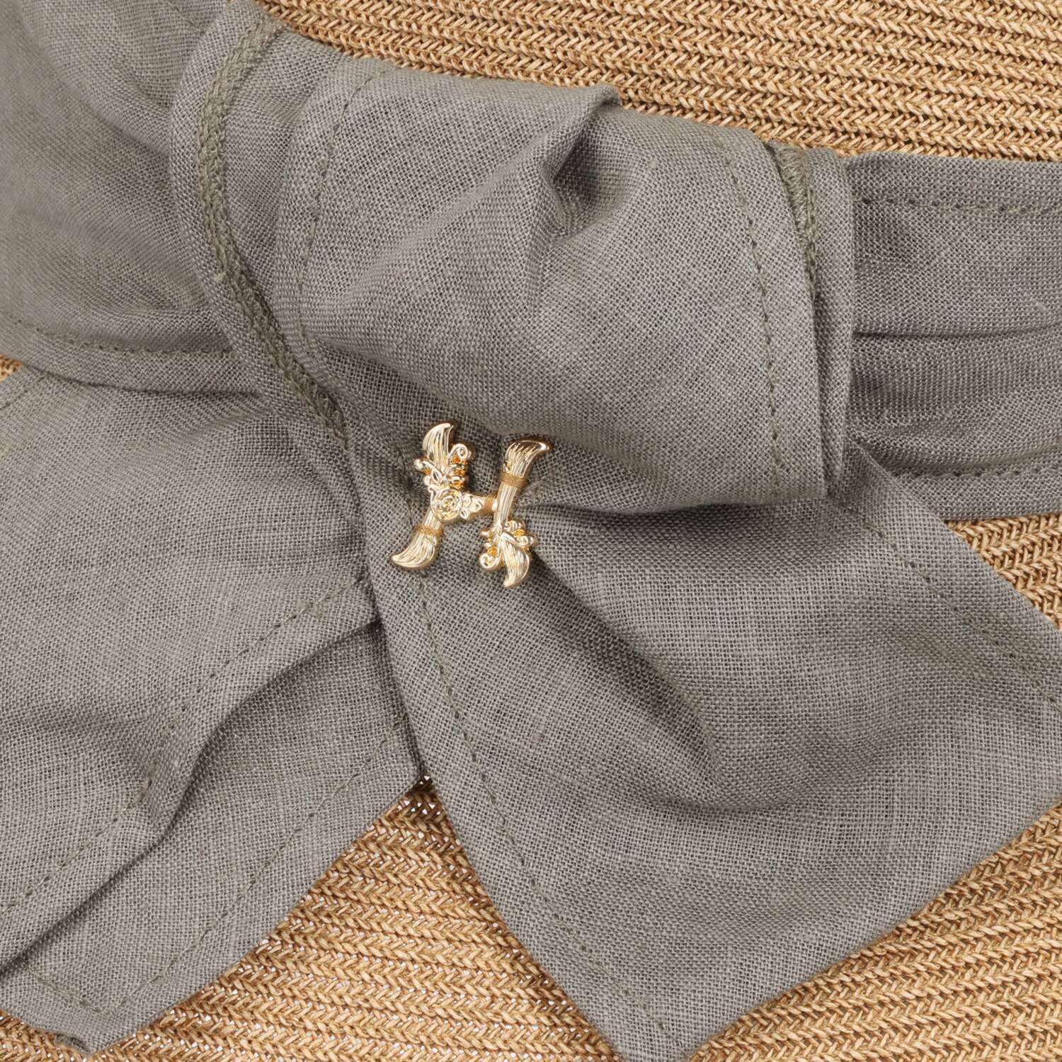 ヘ・エラ ＵＶカット 大人美人 リボンがポイント ブレードクローシュ ＜あごひも付＞