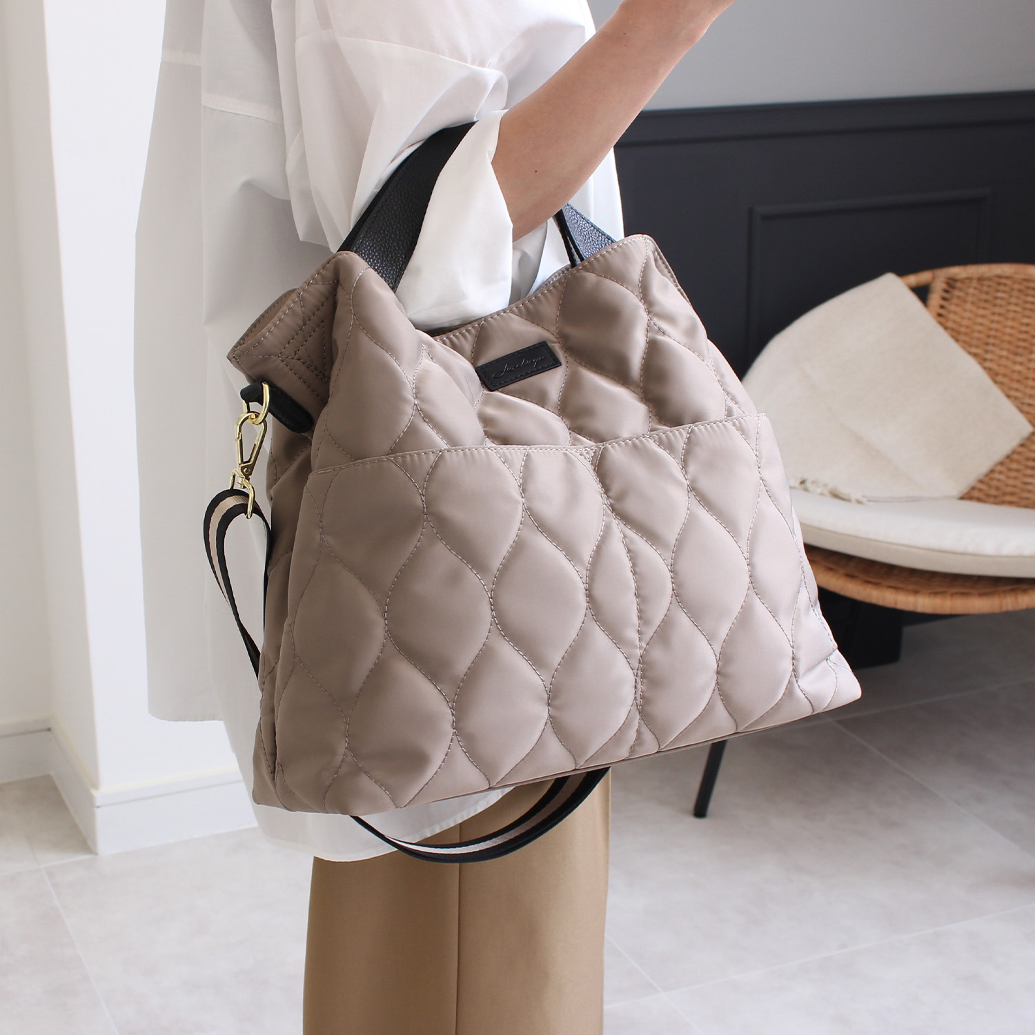 リズデイズ はっ水キルティング ２ウェイ Ａ４トートバッグ