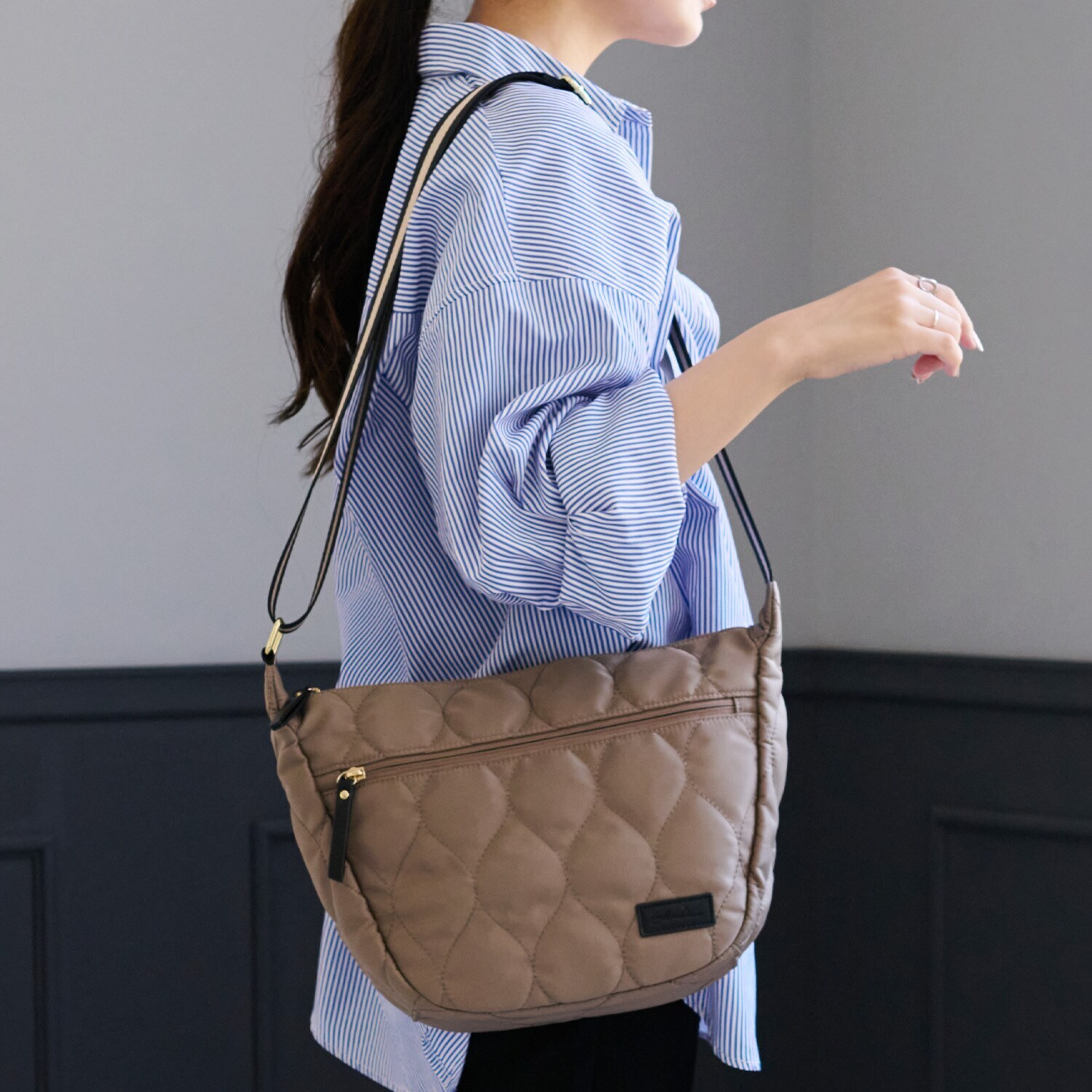 リズデイズ はっ水キルティング 舟形ショルダーバッグ