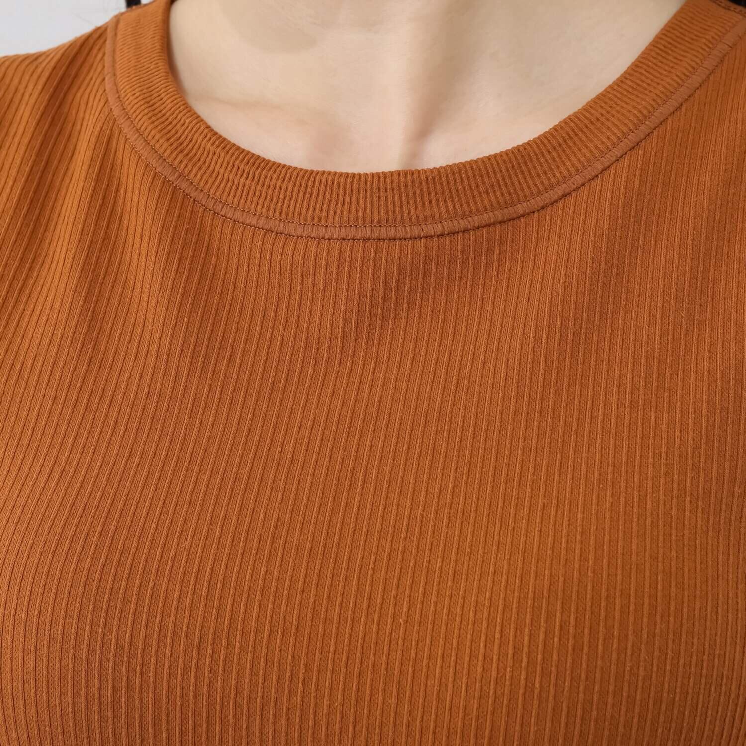 オン　ザ　エッジ イタリア製成型機で編立て ホールド感が心地良い モールドカップ付 リブ ノースリーブプルオーバー
