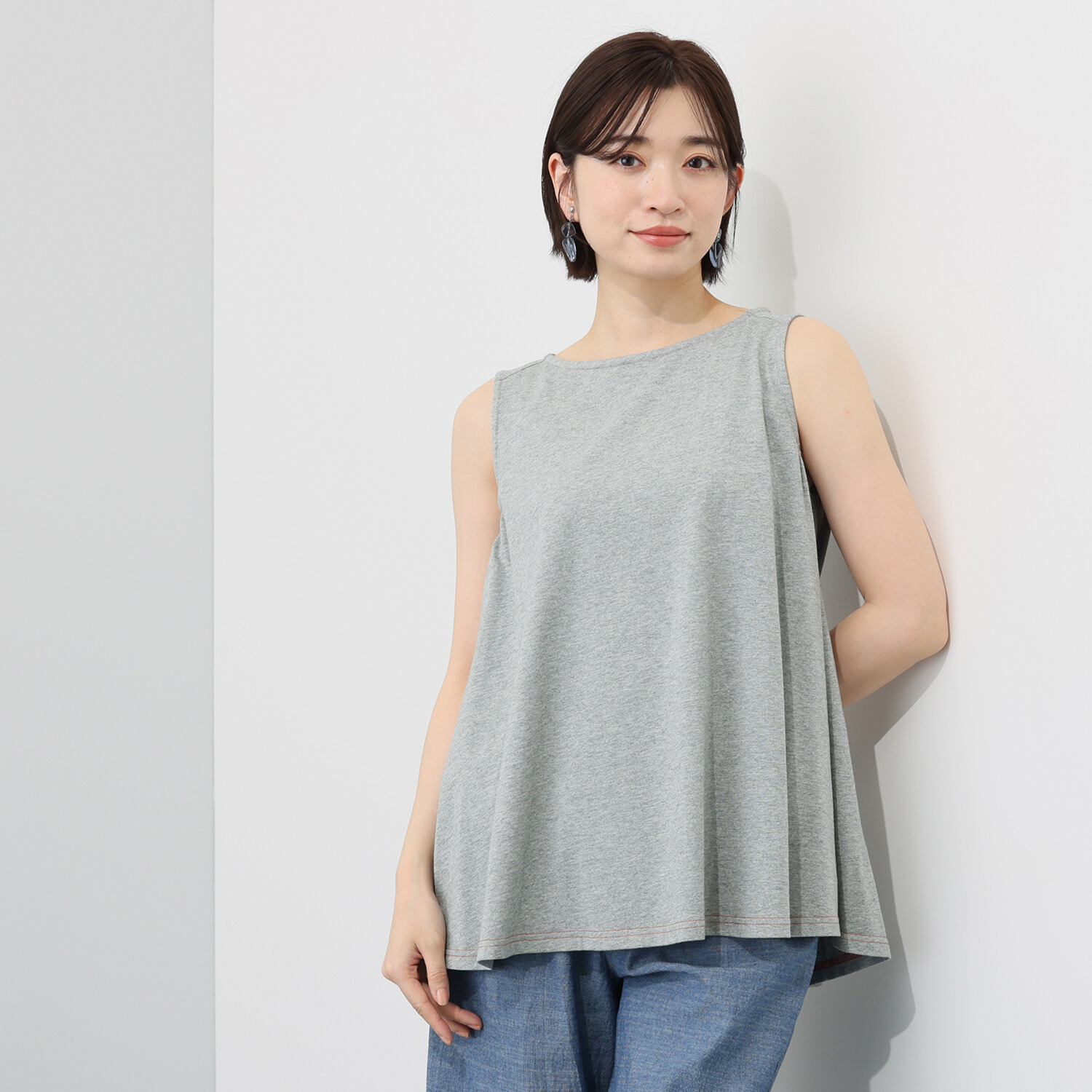 ハヤマ　ブリーズ 立体シェイプ ノースリーブプルオーバー