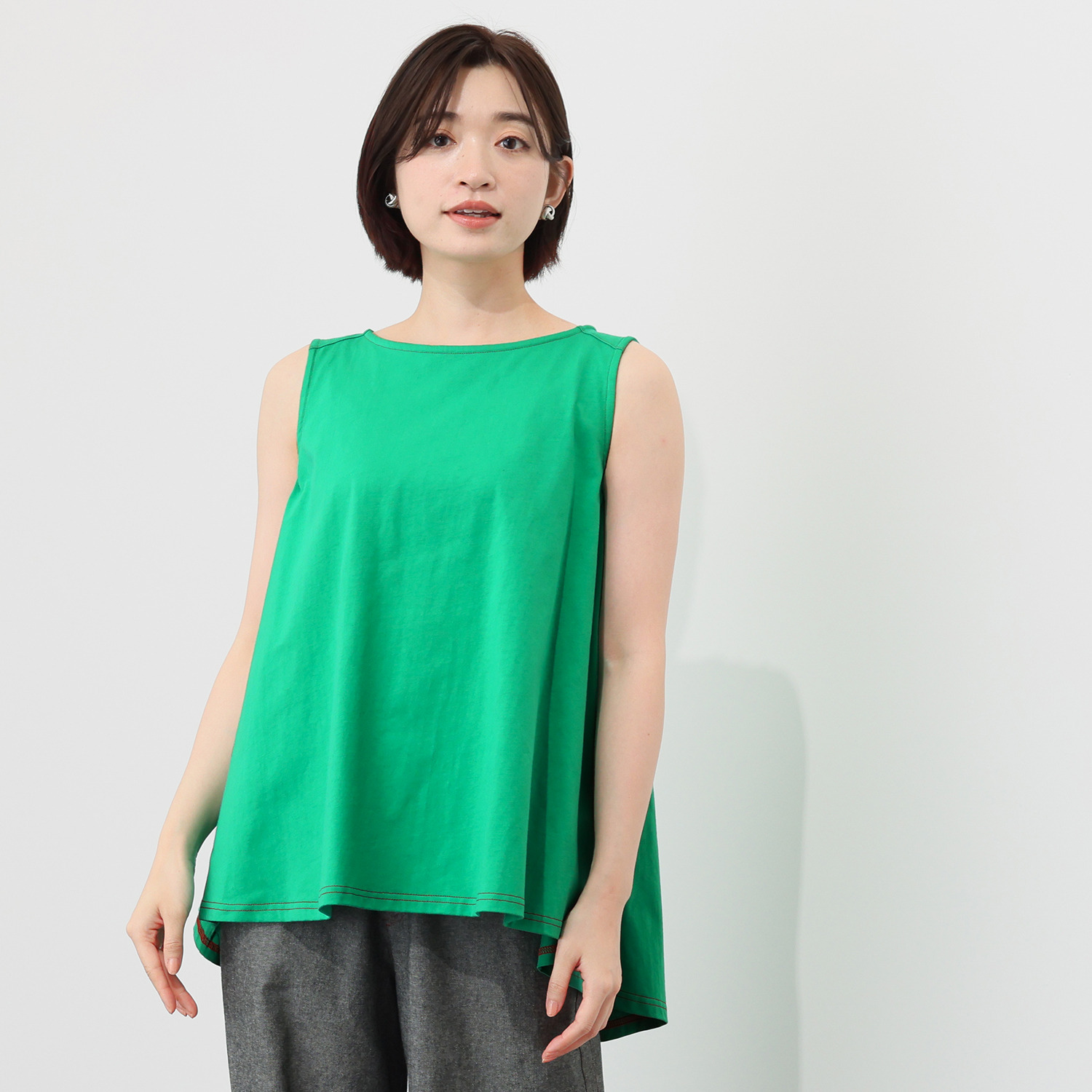 ハヤマ　ブリーズ 立体シェイプ ノースリーブプルオーバー