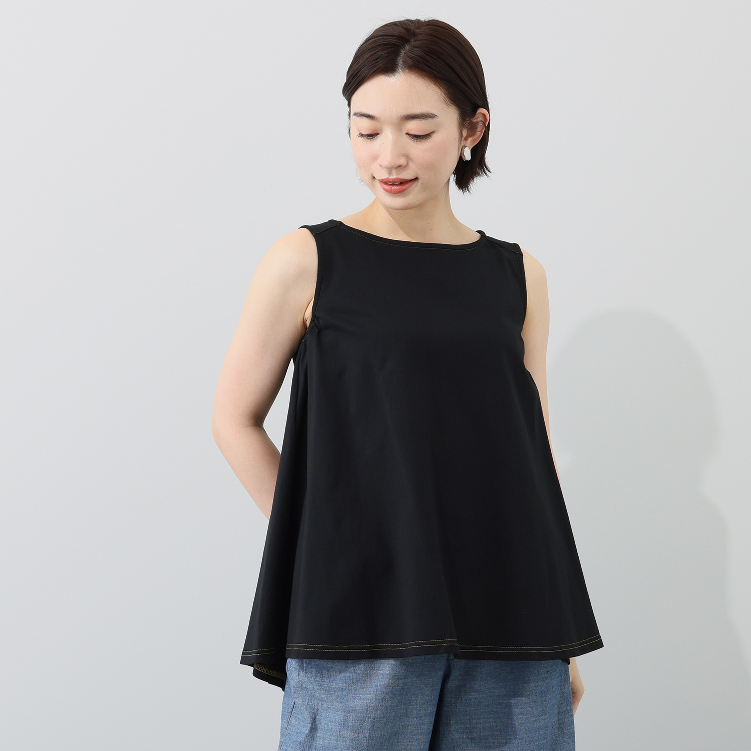 ハヤマ　ブリーズ 立体シェイプ ノースリーブプルオーバー