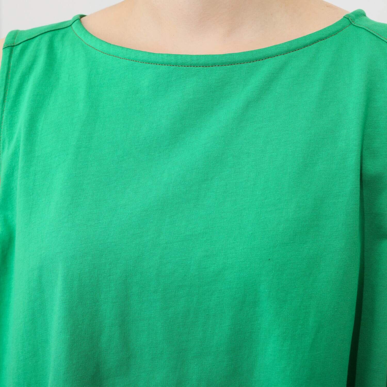 ハヤマ　ブリーズ 立体シェイプ ノースリーブプルオーバー