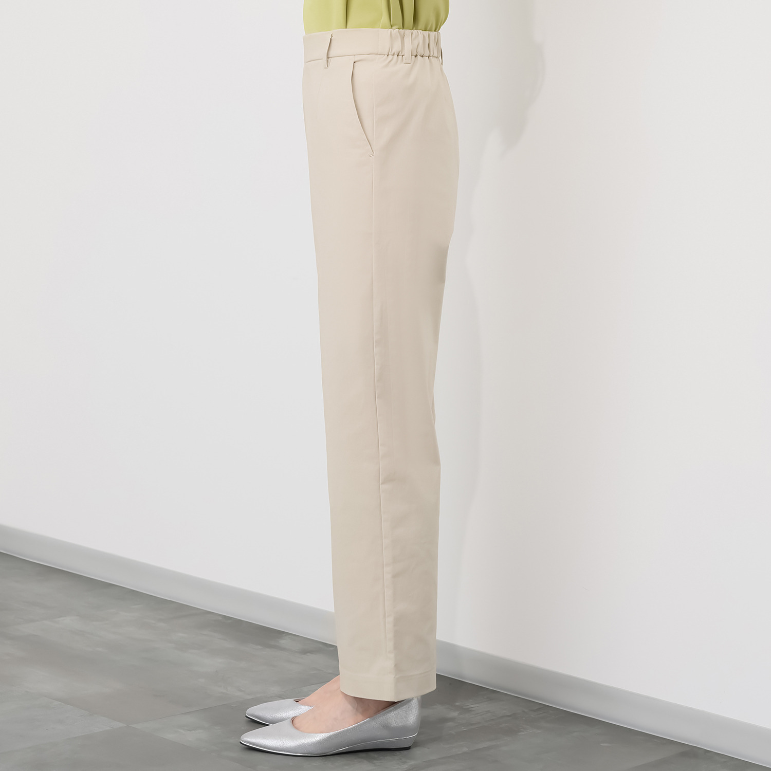 ラ・シュシュ シャンブレー素材の ストレートパンツ