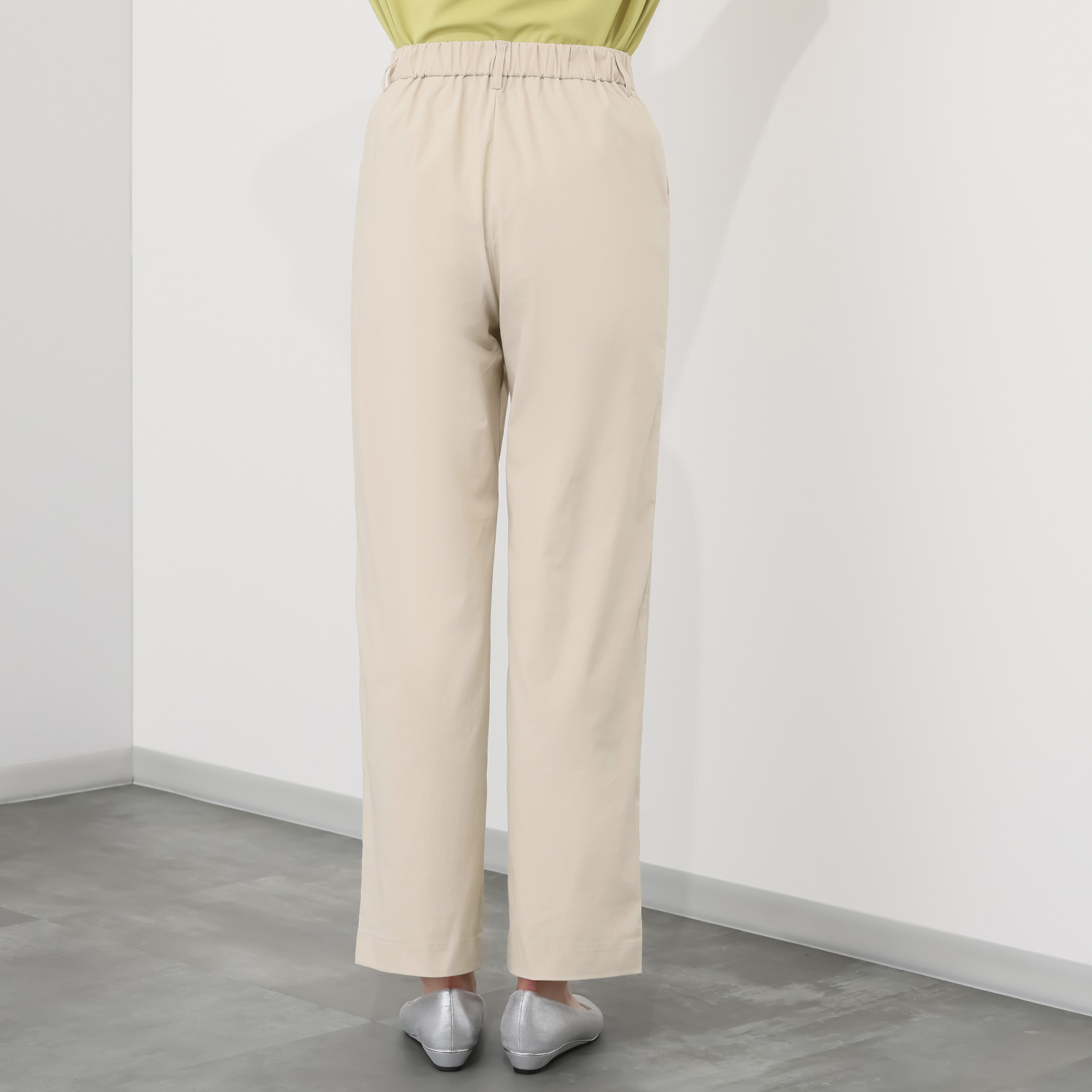 ラ・シュシュ シャンブレー素材の ストレートパンツ