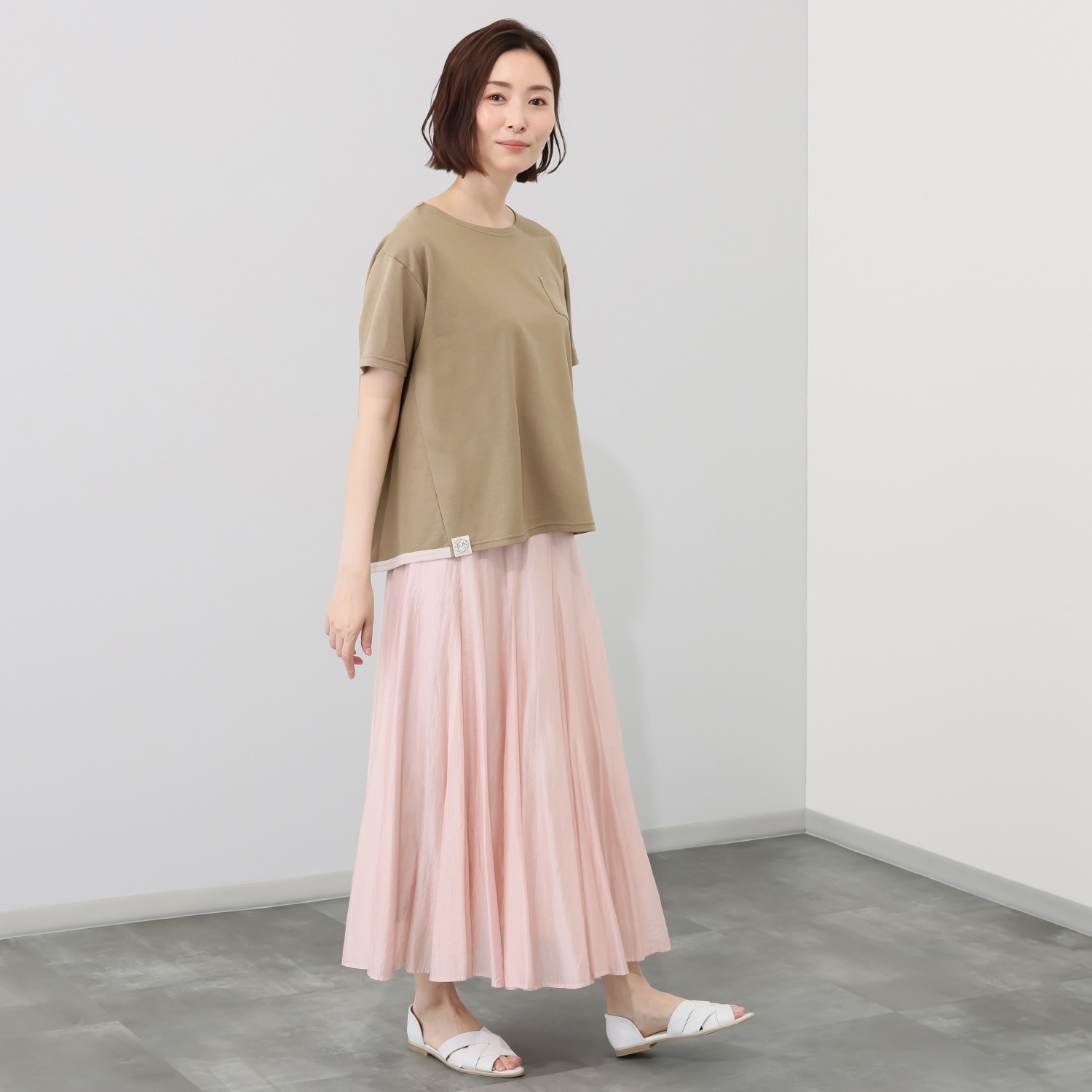 シロヤイチガントウキョウ ＤＥＰＥＮＤ糸使用 アムンゼン ポケット付プルオーバー