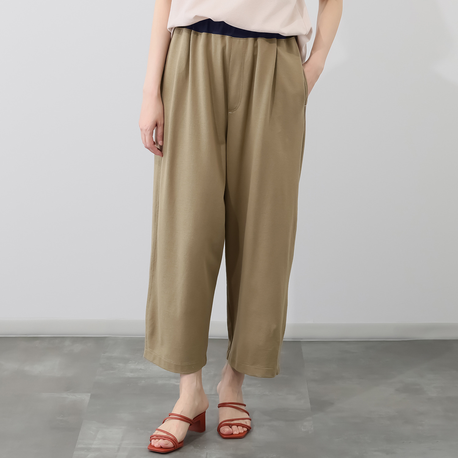 シロヤイチガントウキョウ ＤＥＰＥＮＤ糸使用 アムンゼン ゆるパンツ