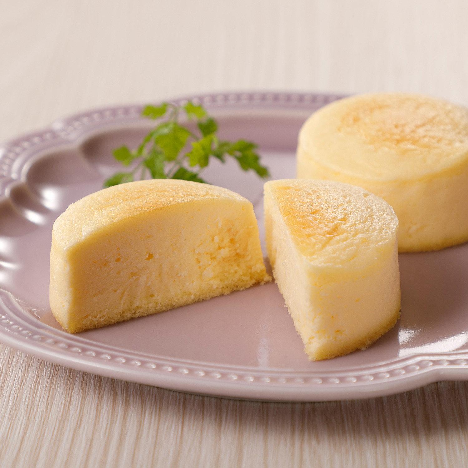 ジョリ・クレール ふんわりくちどけ チーズ・スフレ＆ もちもち食感 シュークリーム