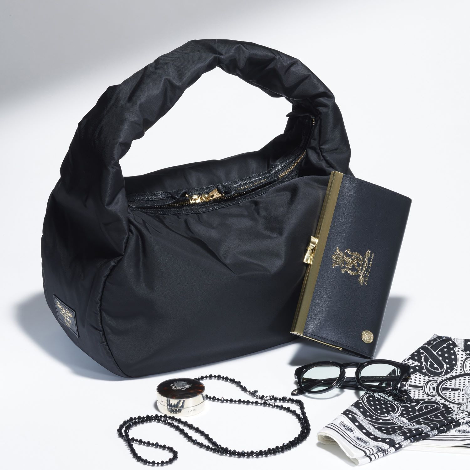 エーディーエムジェイ はっ水 イタリアンレザー クラッチウォレット