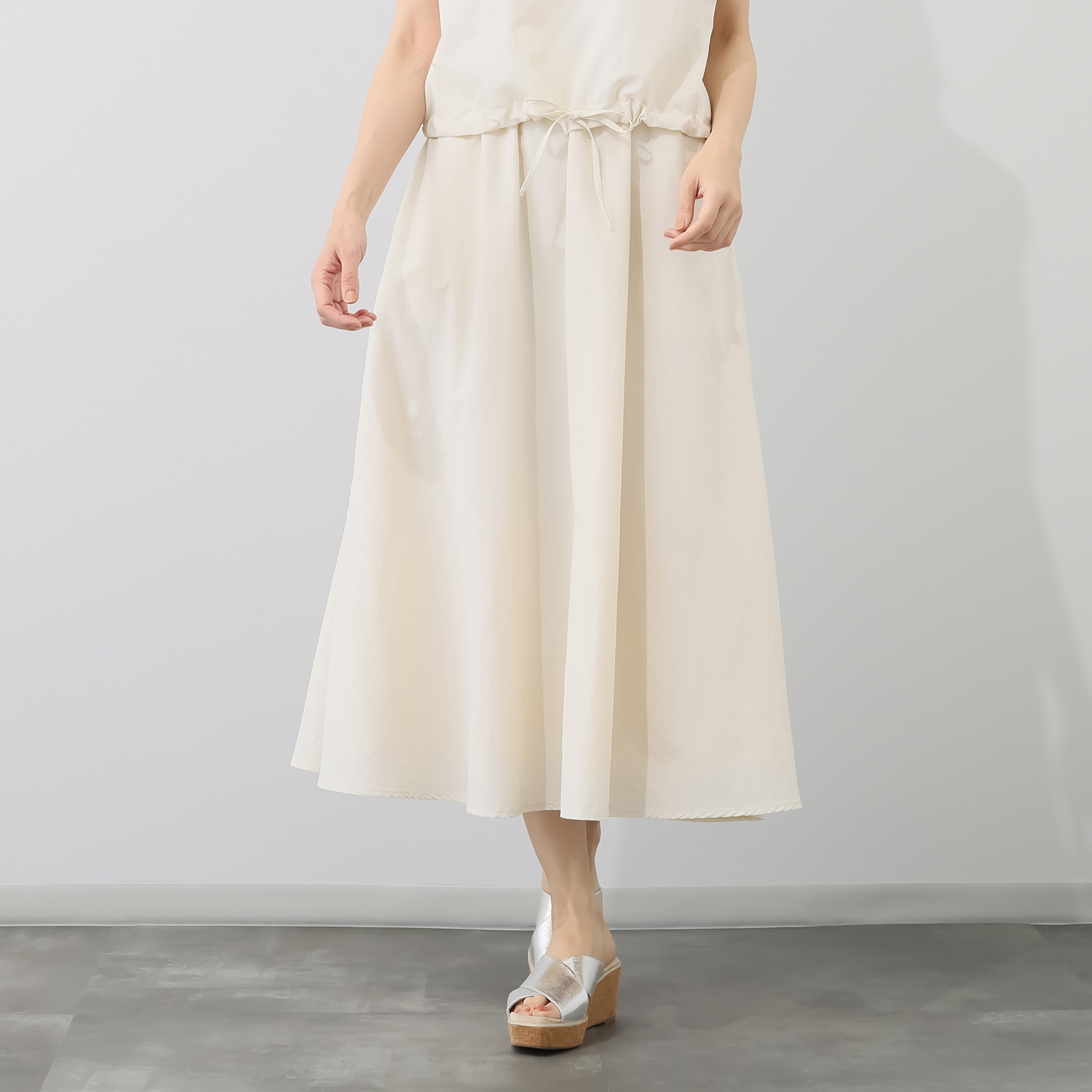 ラソエヌサーティスリー ディグリーズ はっ水 ギャザースカート