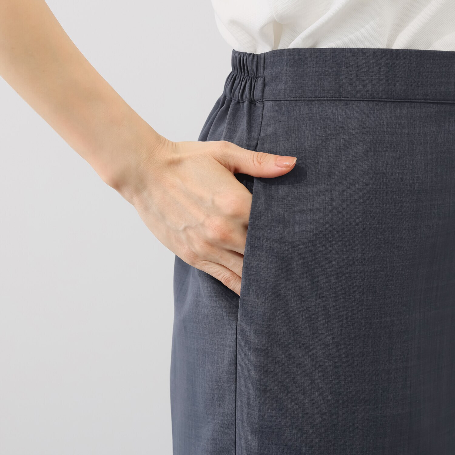 ウノ・ウノ・ドゥーエ 軽くて涼しい シワになりにくい 楽ちん着脱 ラップ風ワイドパンツ