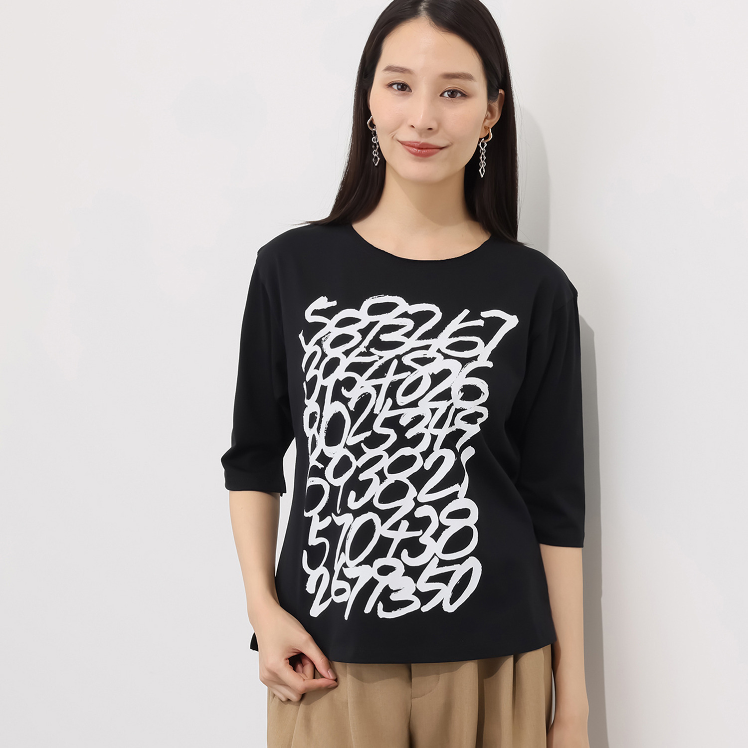 ウノ・ウノ・ドゥーエ オリジナルロゴモティーフ 五分袖Ｔシャツ