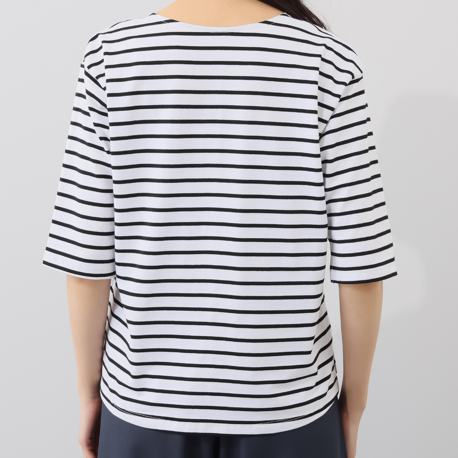 ウノ・ウノ・ドゥーエ オリジナルロゴモティーフ 五分袖Ｔシャツ